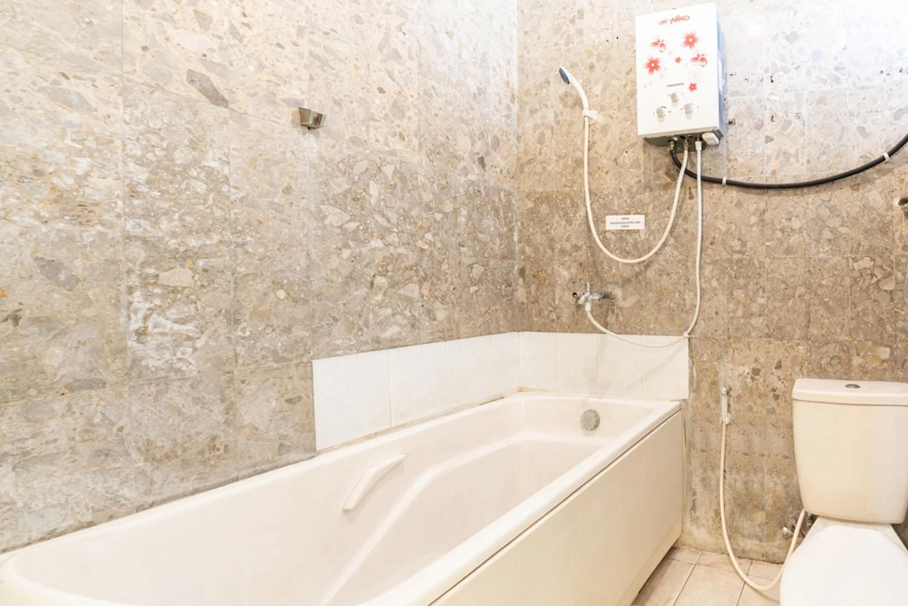 RedDoorz Syariah near Balai Kota Batu