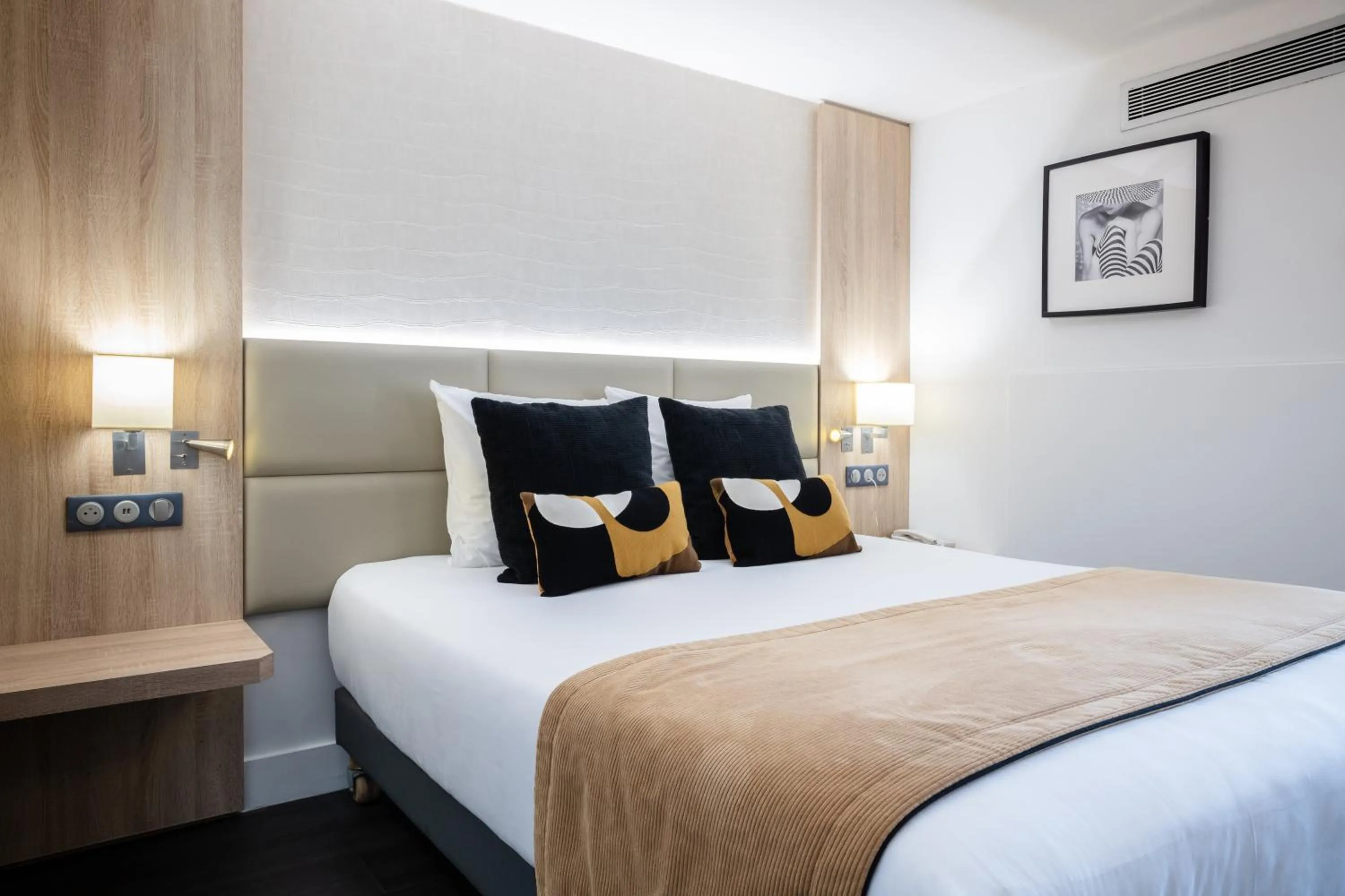 Bed in Kyriad Beaune