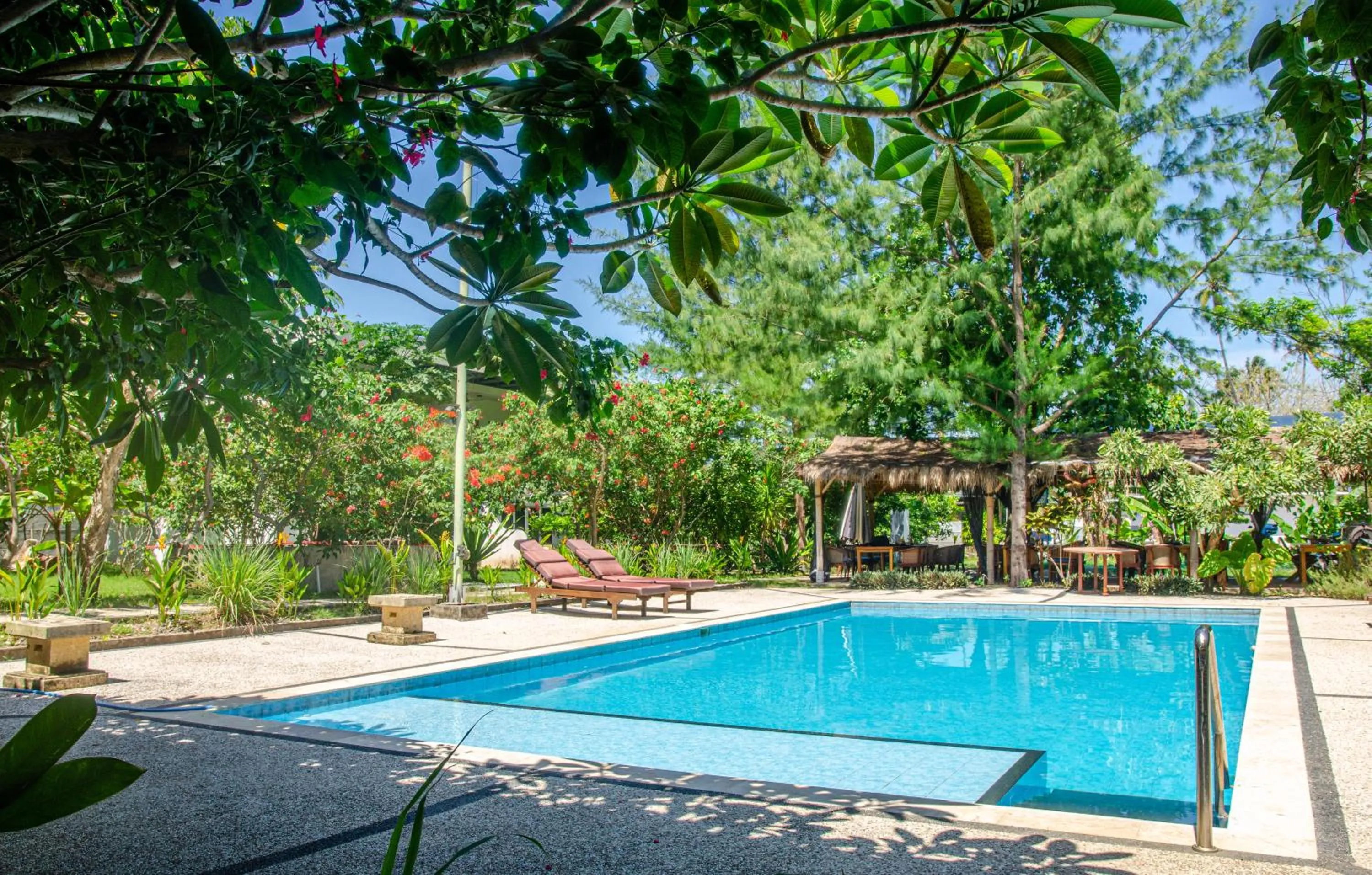 Swimming pool in Senggigi Homes & Apartments