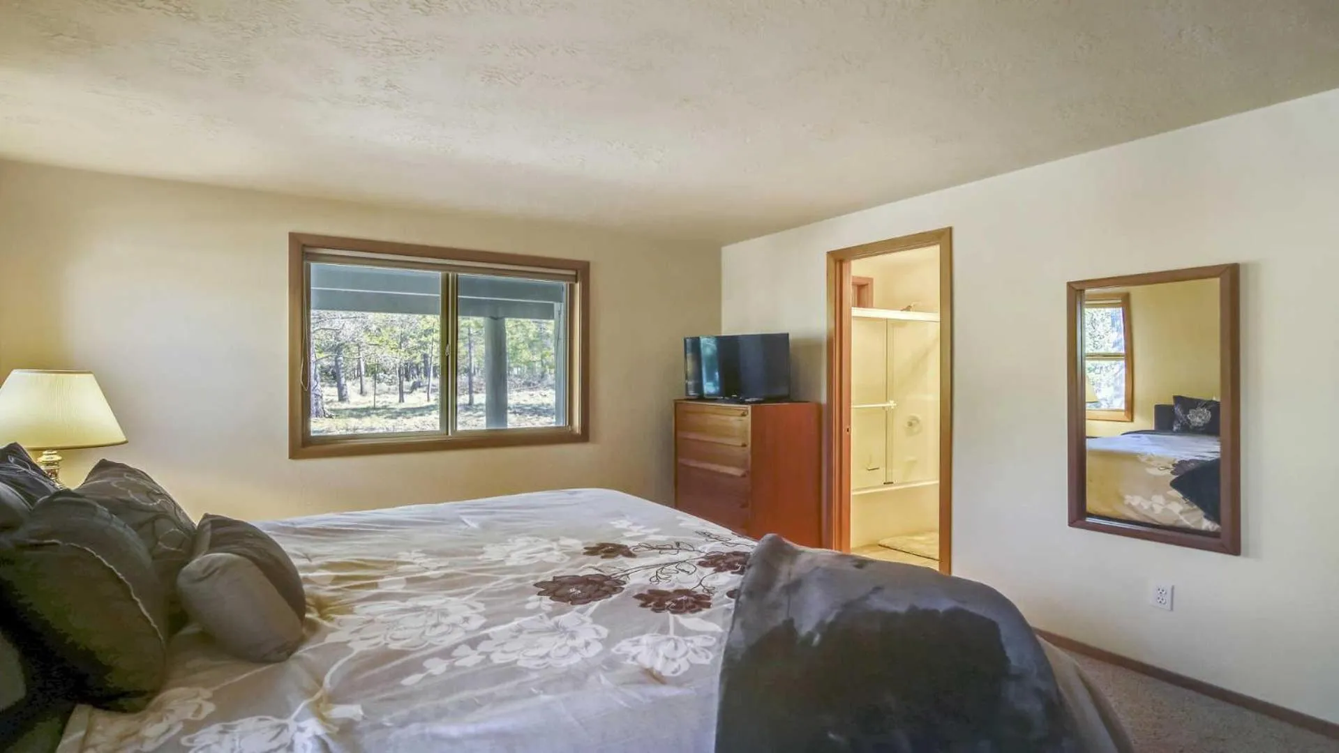 Bed in Paper Birch 09