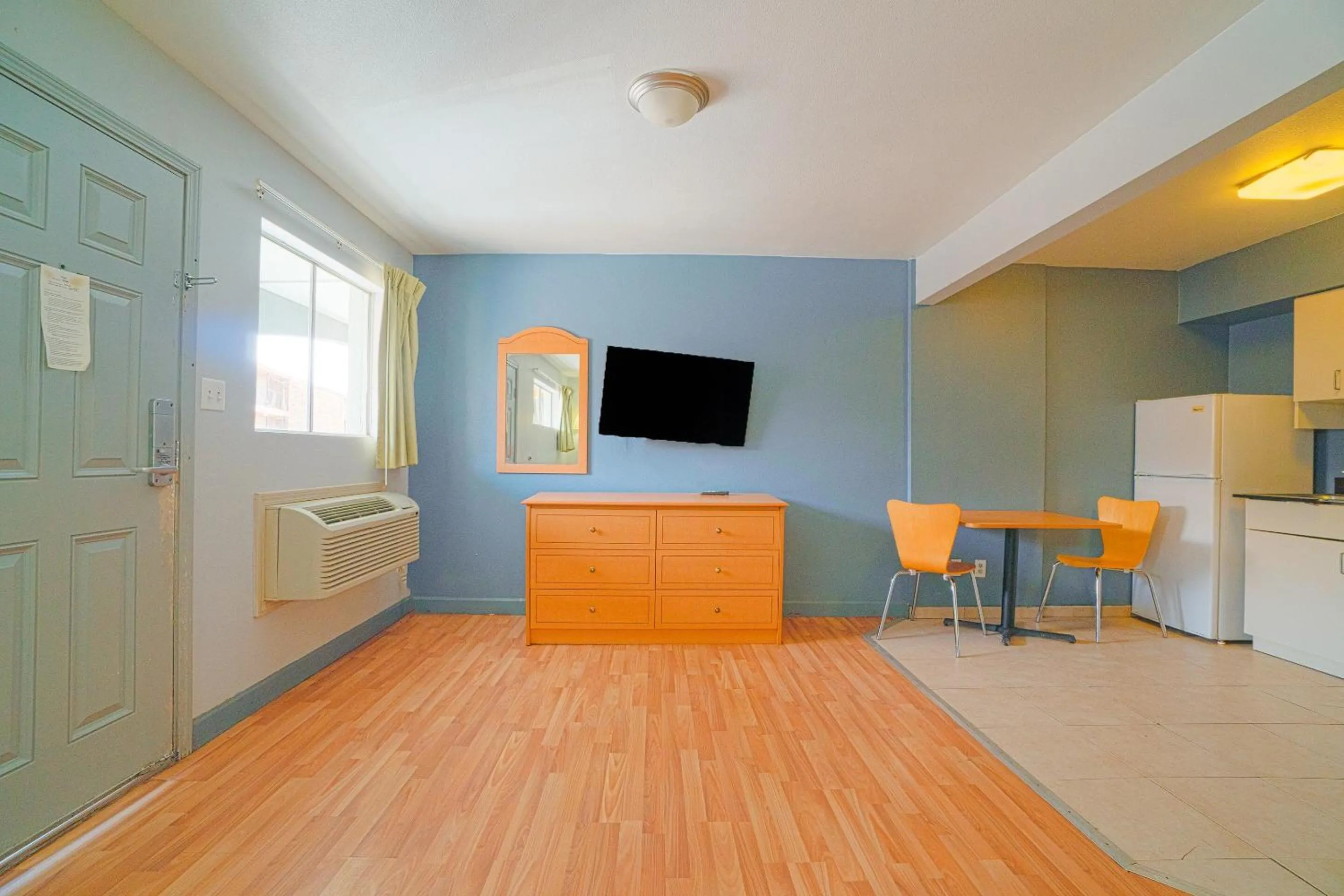 Bedroom in OYO Hotel Midland