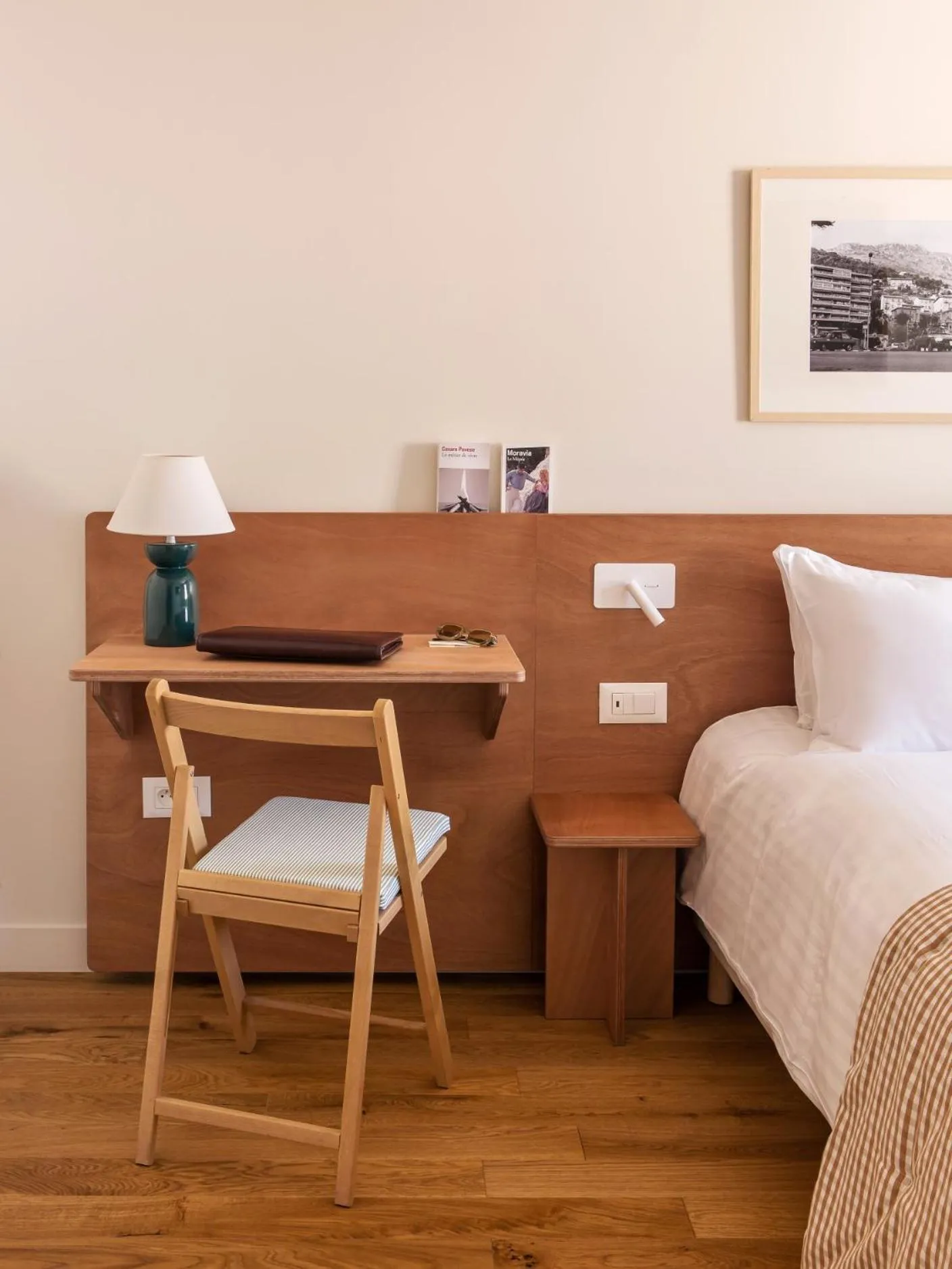 Bedroom, Bed in Alfred Hotels Monaco - Hôtel rénové