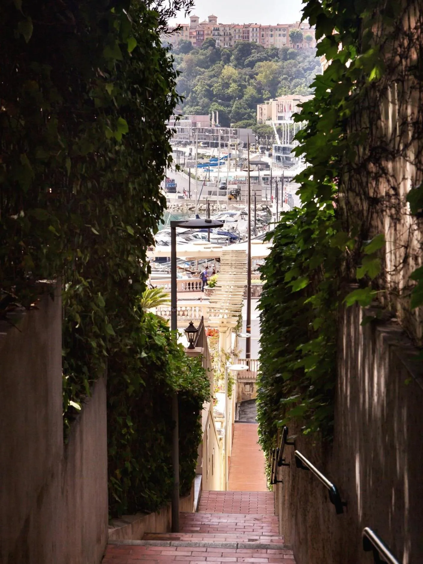 Neighbourhood in Alfred Hotels Monaco - Hôtel rénové