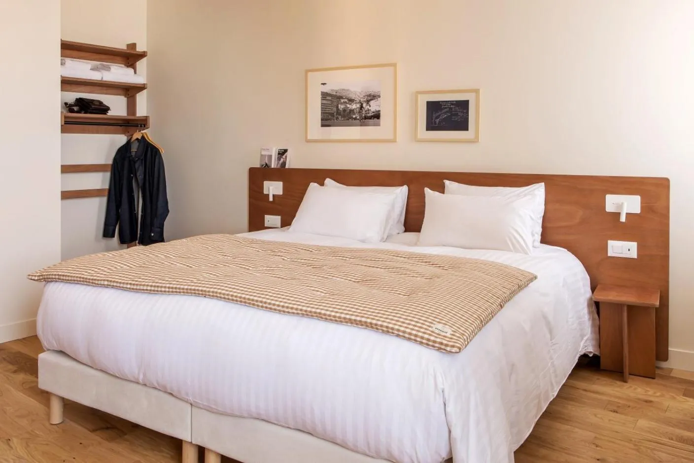 Bed in Alfred Hotels Monaco - Hôtel rénové