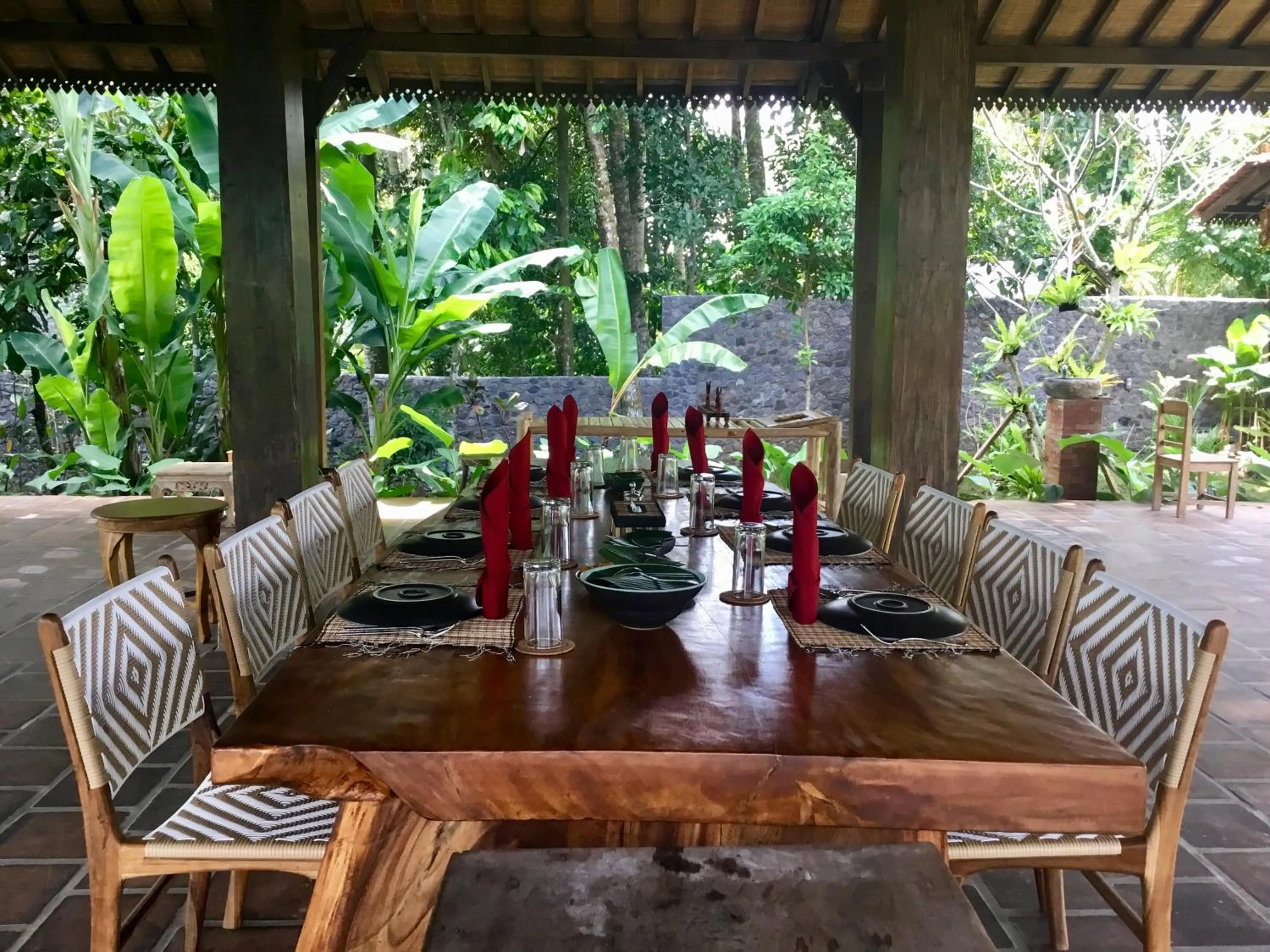 Restaurant/places to eat in Alas Arum Ecolodge