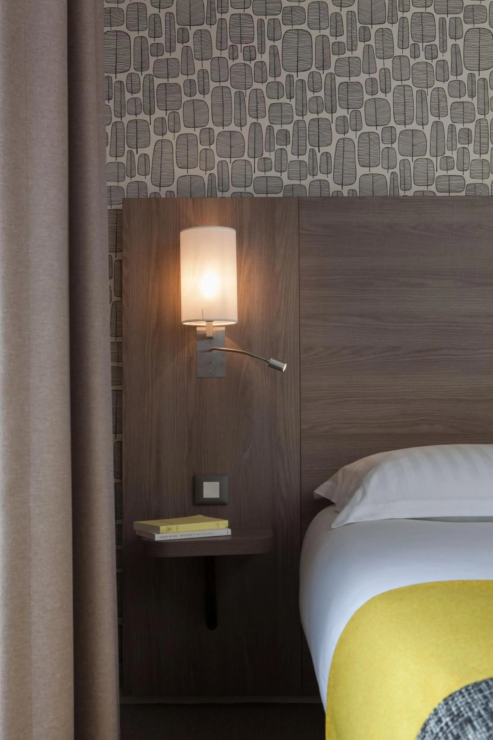 Bedroom, Bed in Logis Hôtel Beauséjour Colmar