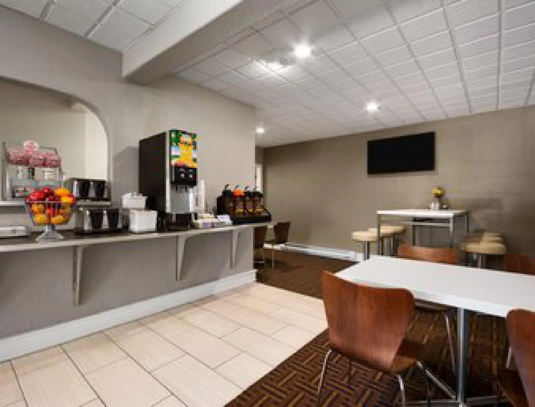 Restaurant/places to eat in Super 8 by Wyndham Wytheville