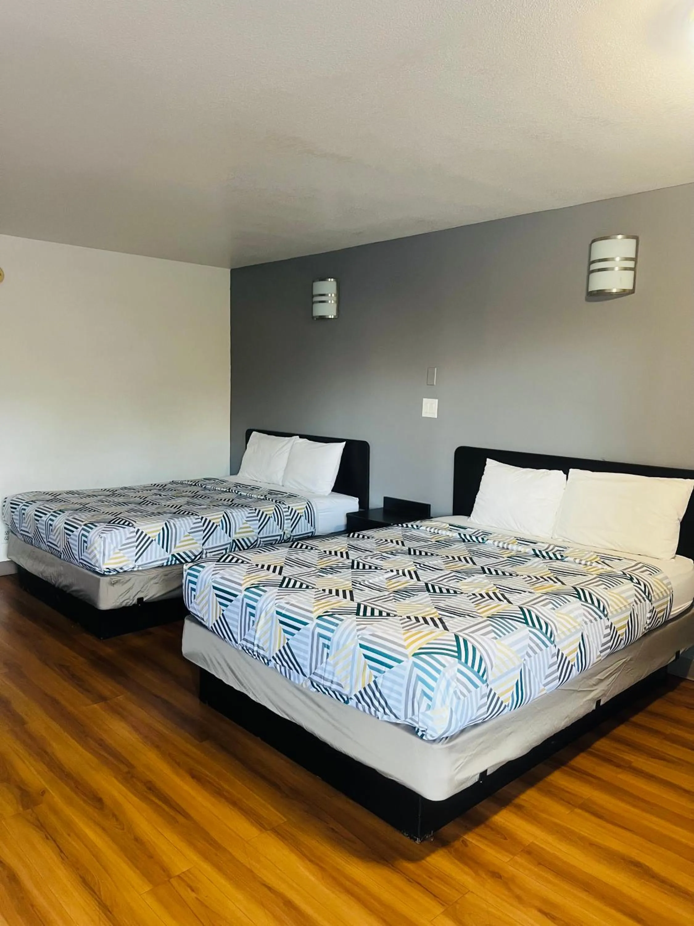 Bedroom, Bed in Motel 6-Brinkley, AR