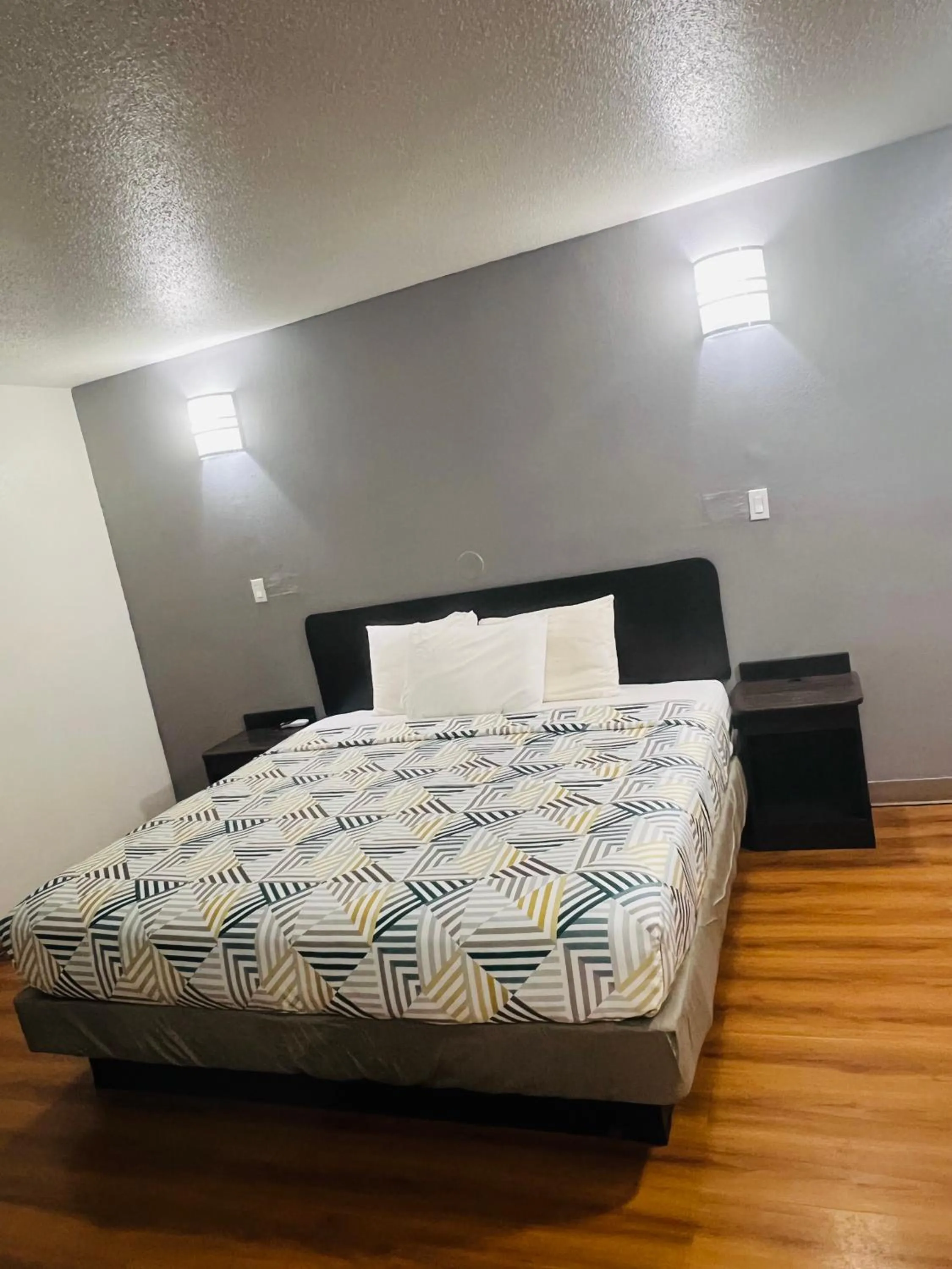 Photo of the whole room, Bed in Motel 6-Brinkley, AR