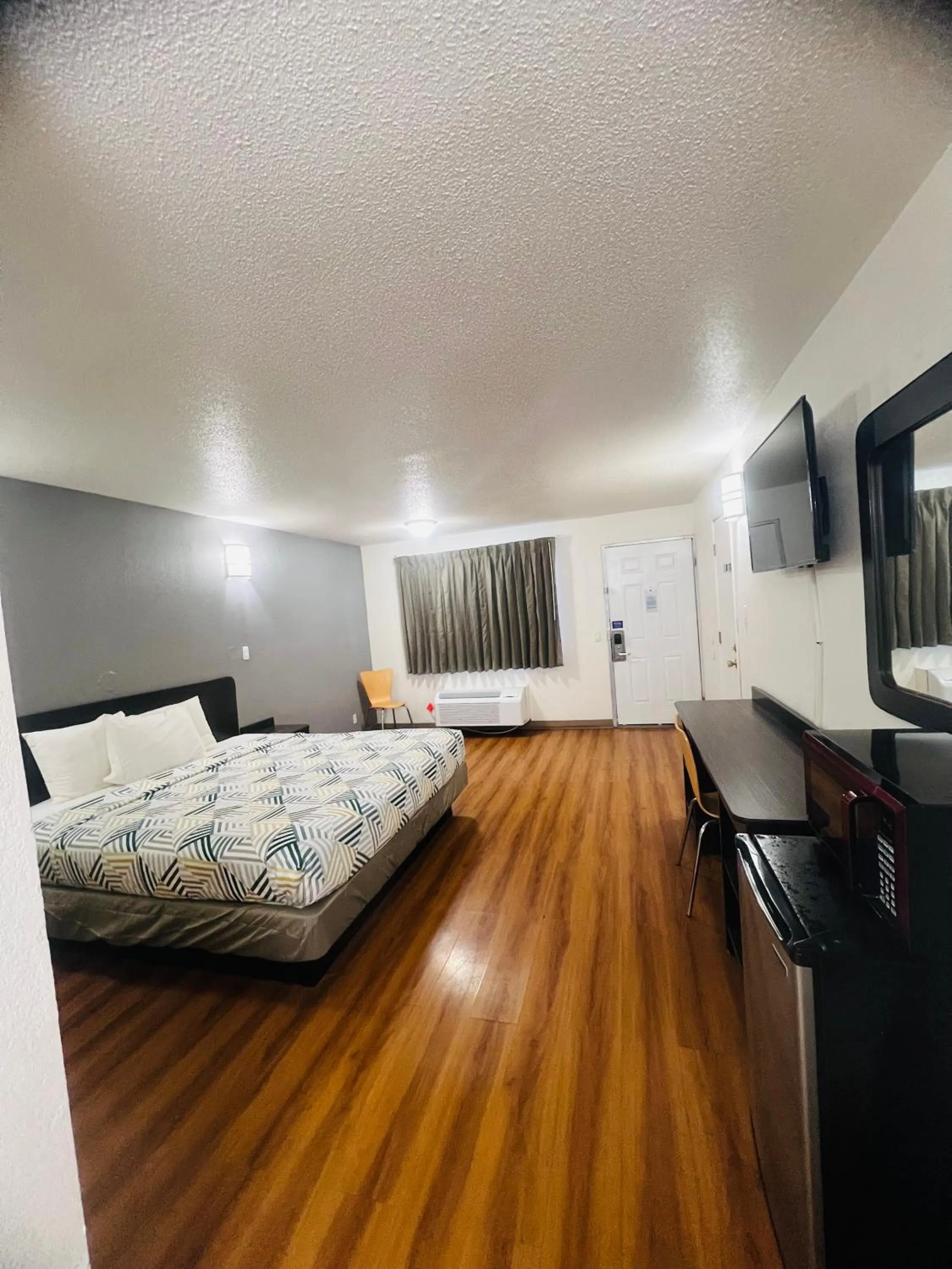 Bedroom, Bed in Motel 6-Brinkley, AR