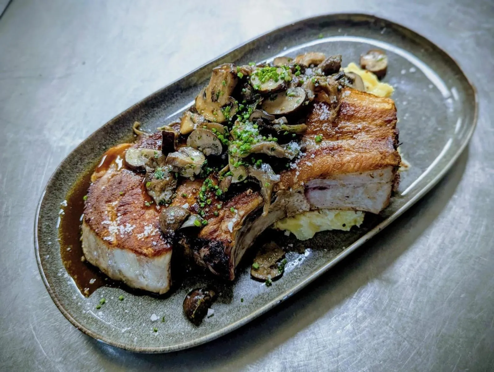 Restaurant/places to eat in The Originals Boutique, Grand Hôtel Saint-Pierre, Aurillac