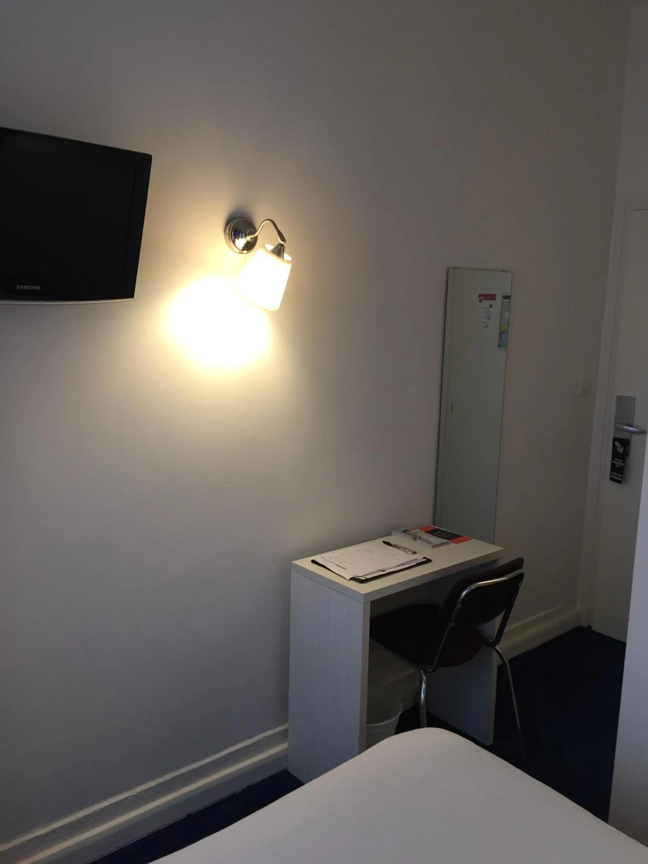 Bedroom in Au Patio Morand