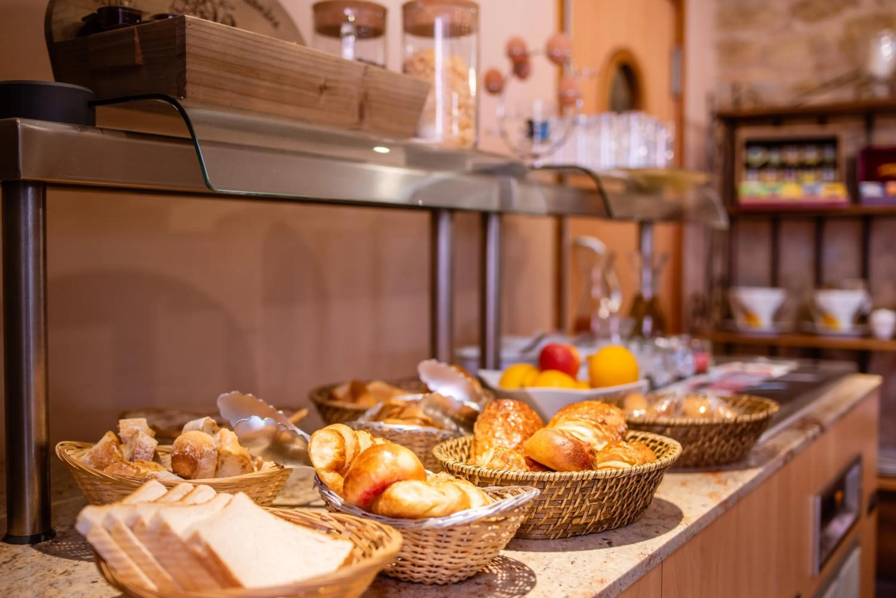 Buffet breakfast in Au Patio Morand