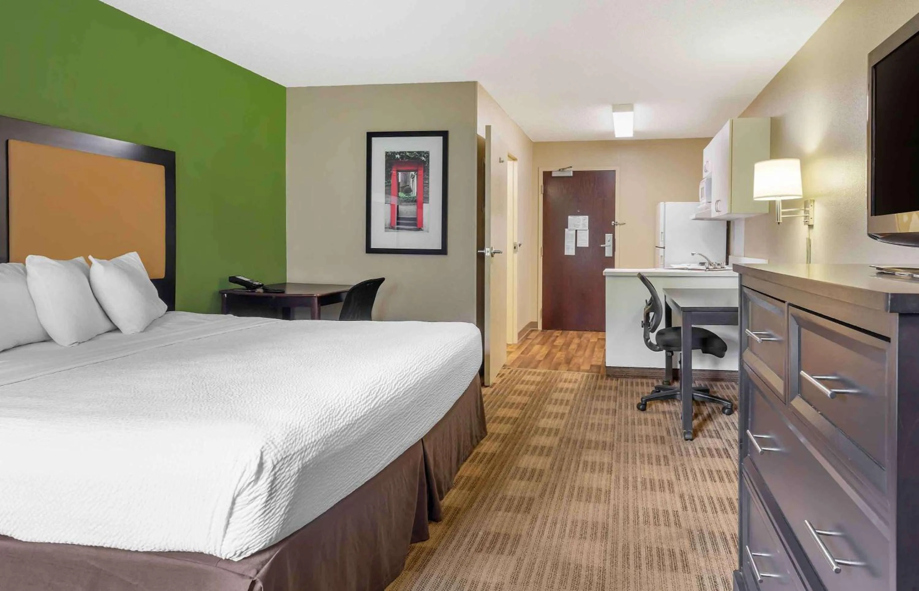Bedroom, Bed in Extended Stay America Suites - Boston - Westborough - Connector Road