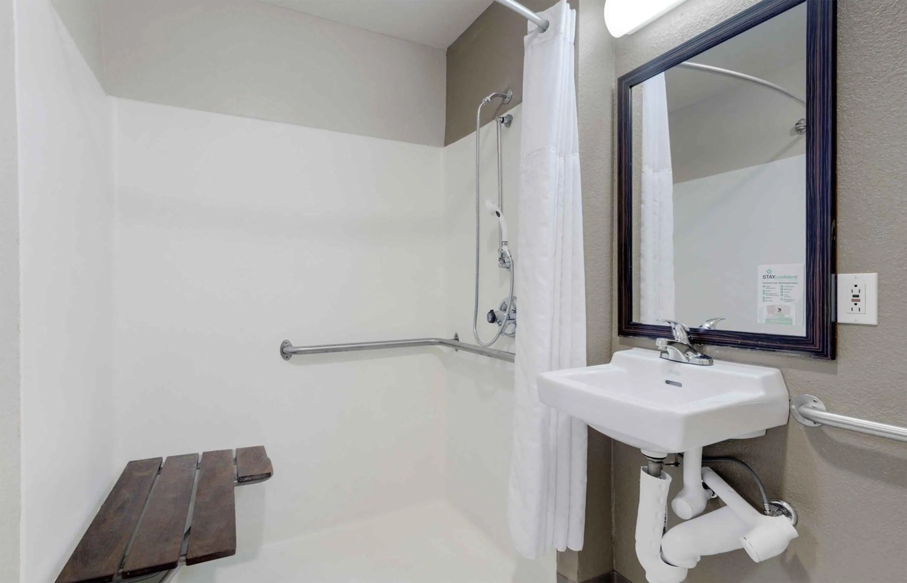 Bathroom in Extended Stay America Suites - Portland - Scarborough