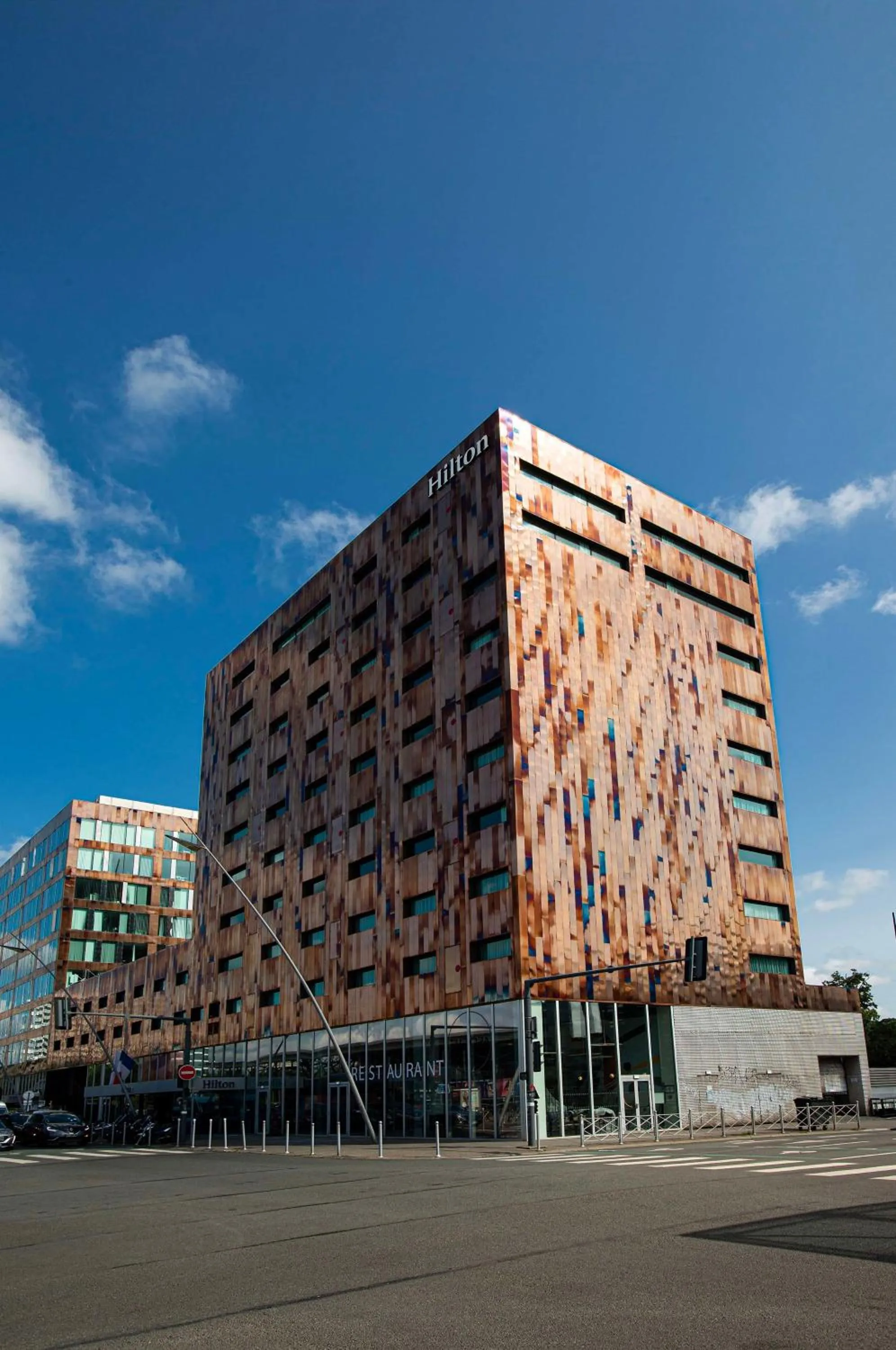 Property building in Hilton Lille