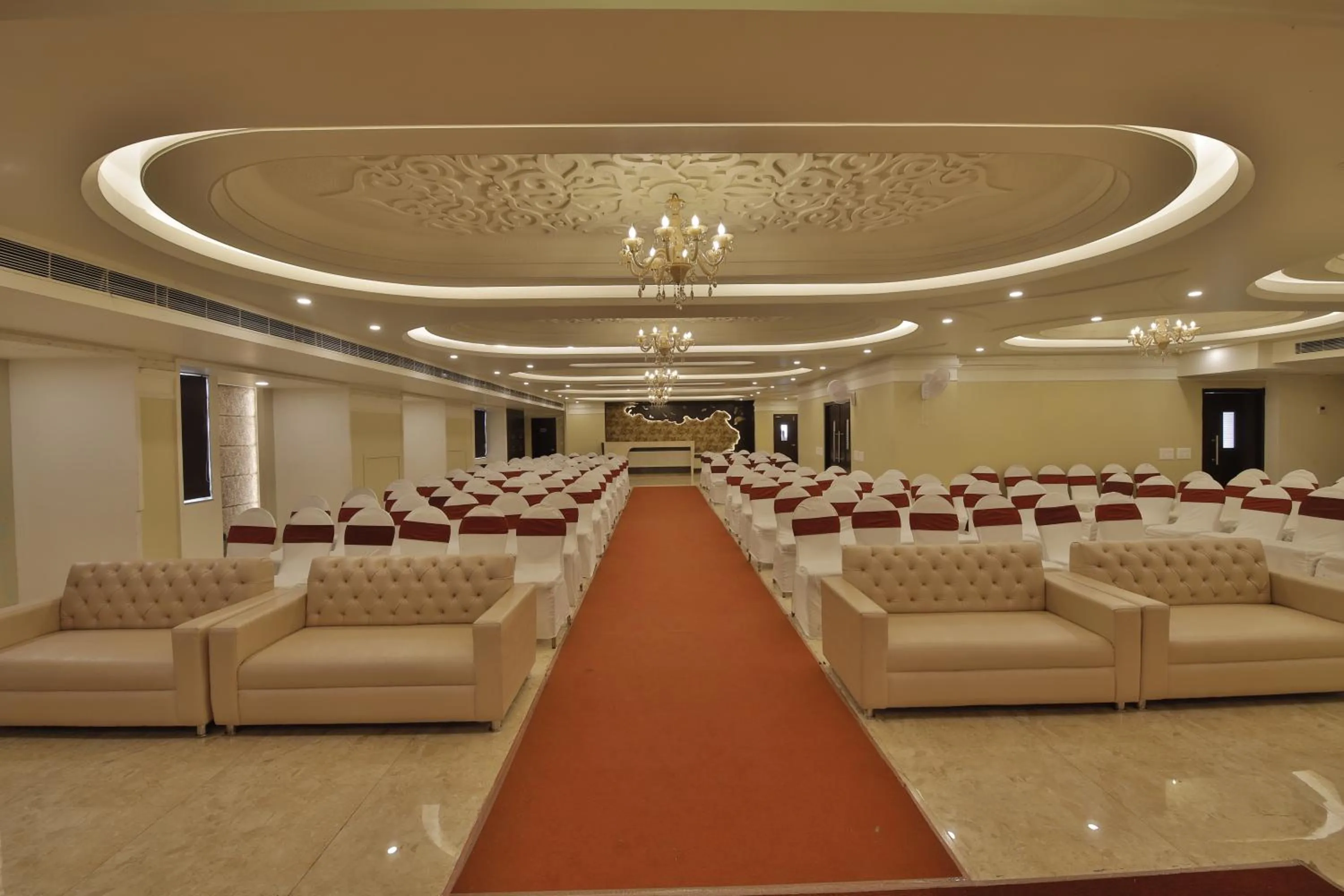 Banquet/Function facilities in Hotel Grand Safari