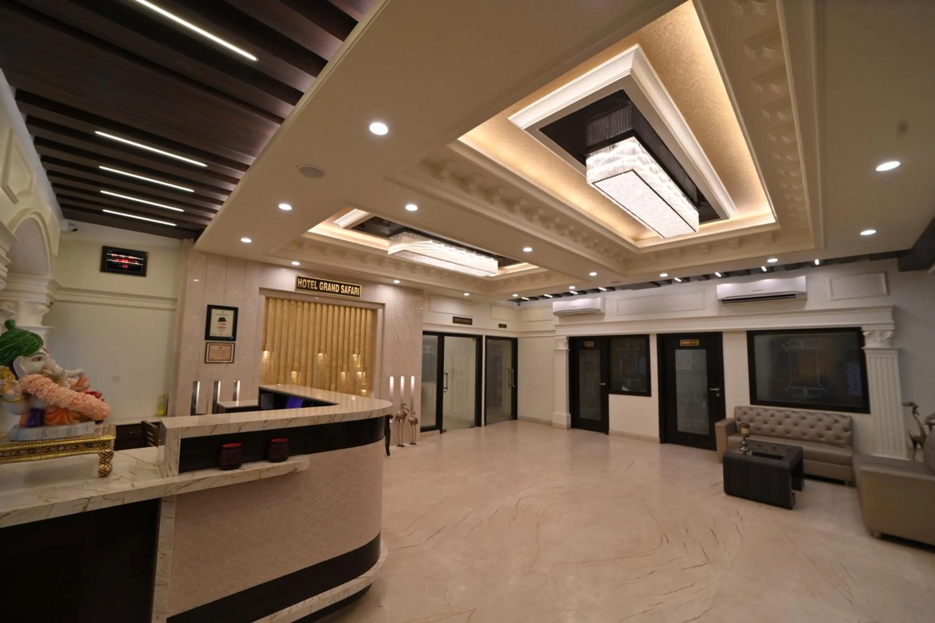 Lobby or reception in Hotel Grand Safari