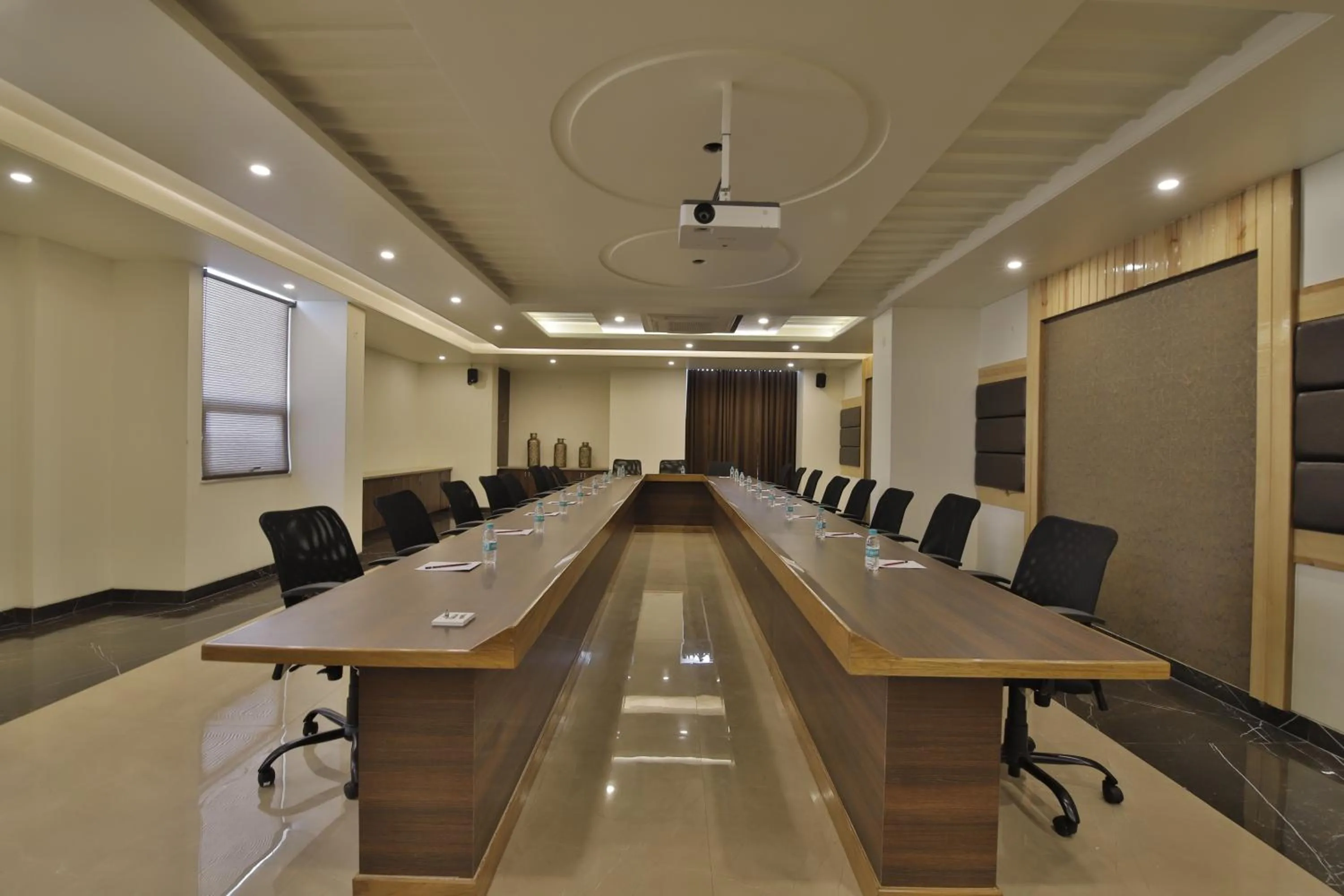 Meeting/conference room in Hotel Grand Safari