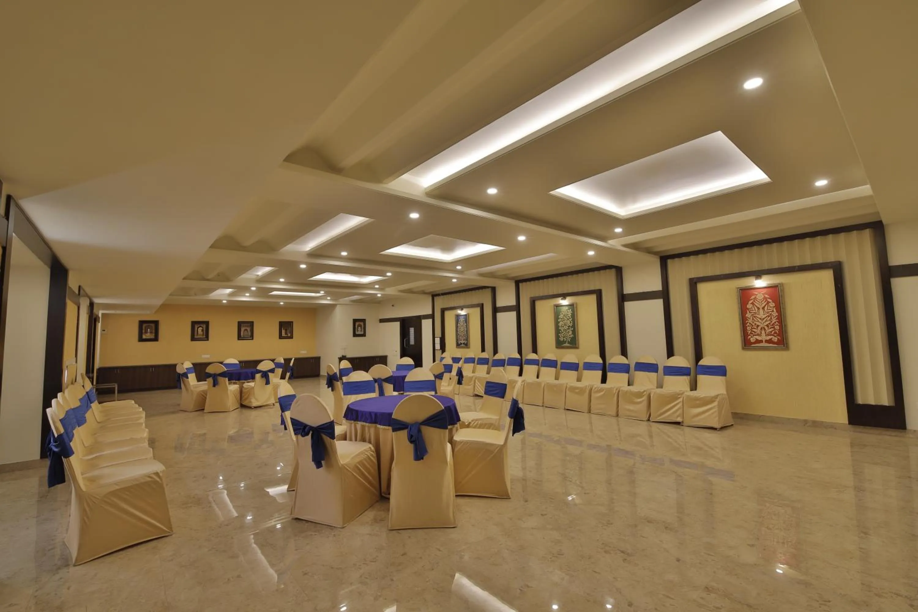Banquet/Function facilities in Hotel Grand Safari