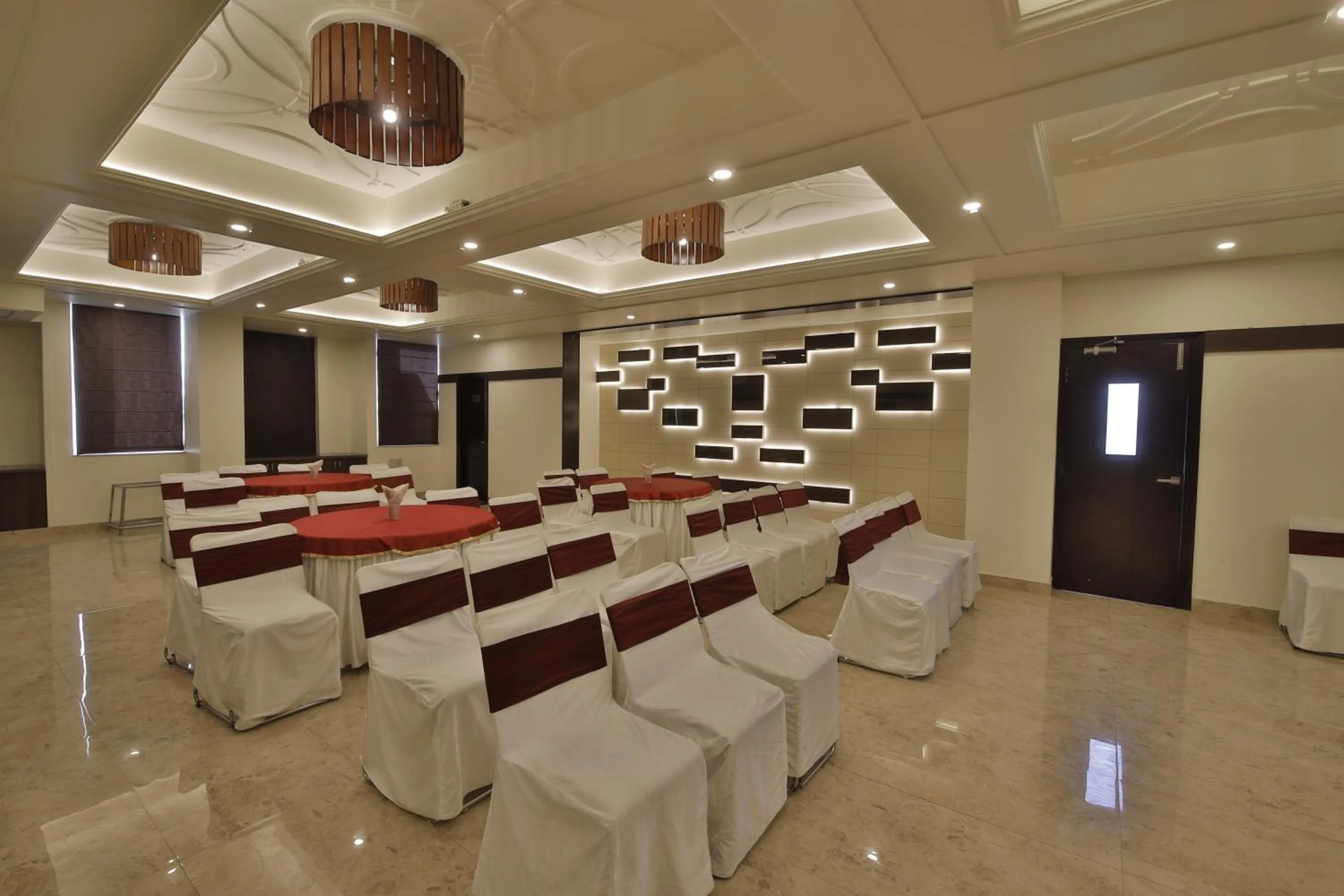Banquet/Function facilities in Hotel Grand Safari