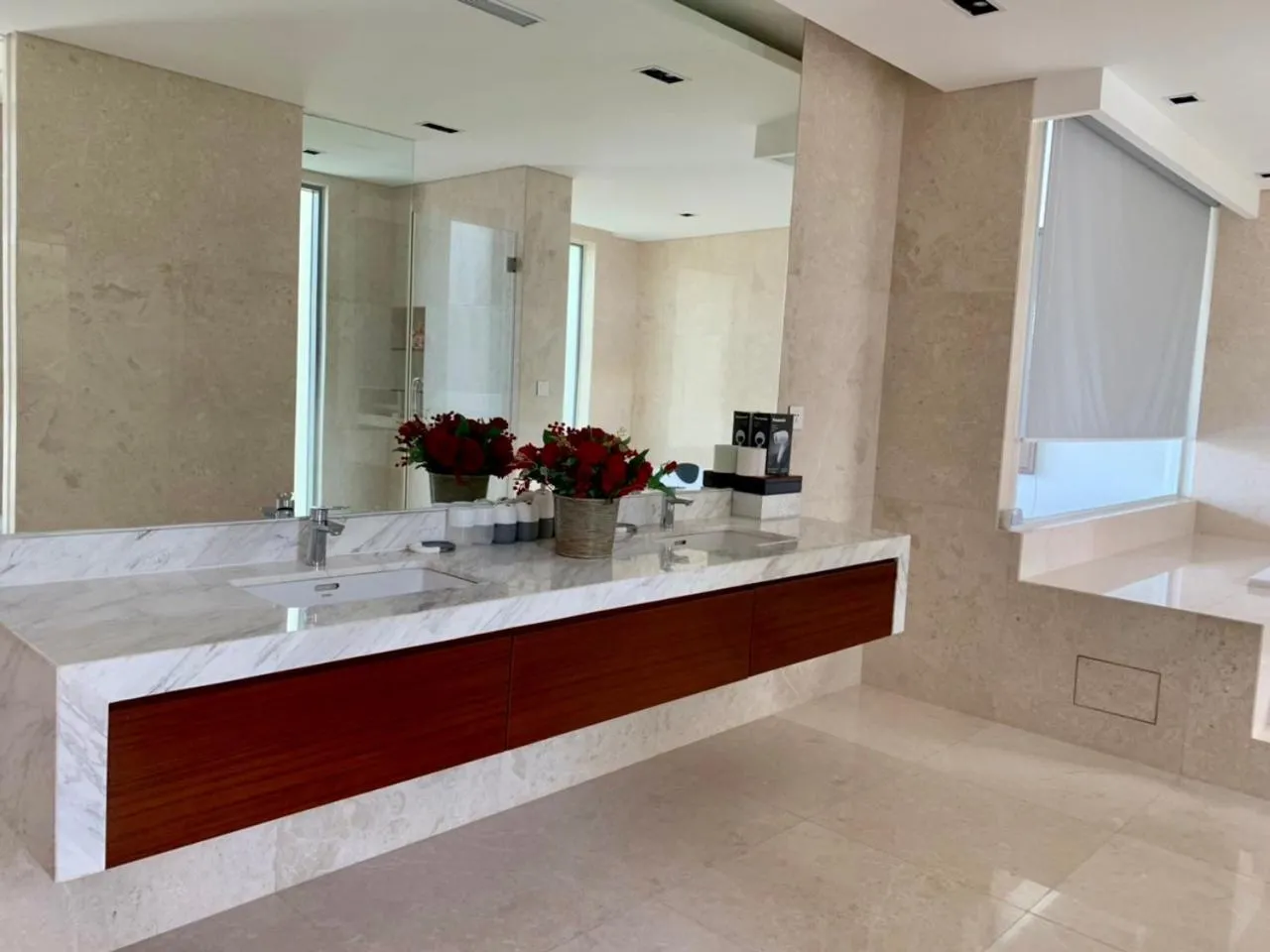 Bathroom in Luxury Villa 5* - Ocean Front - IDCWH