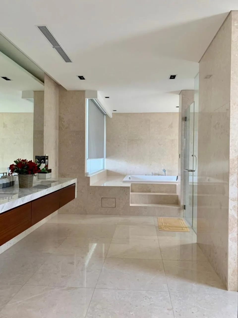 Luxury Villa 5* - Ocean Front - IDCWH