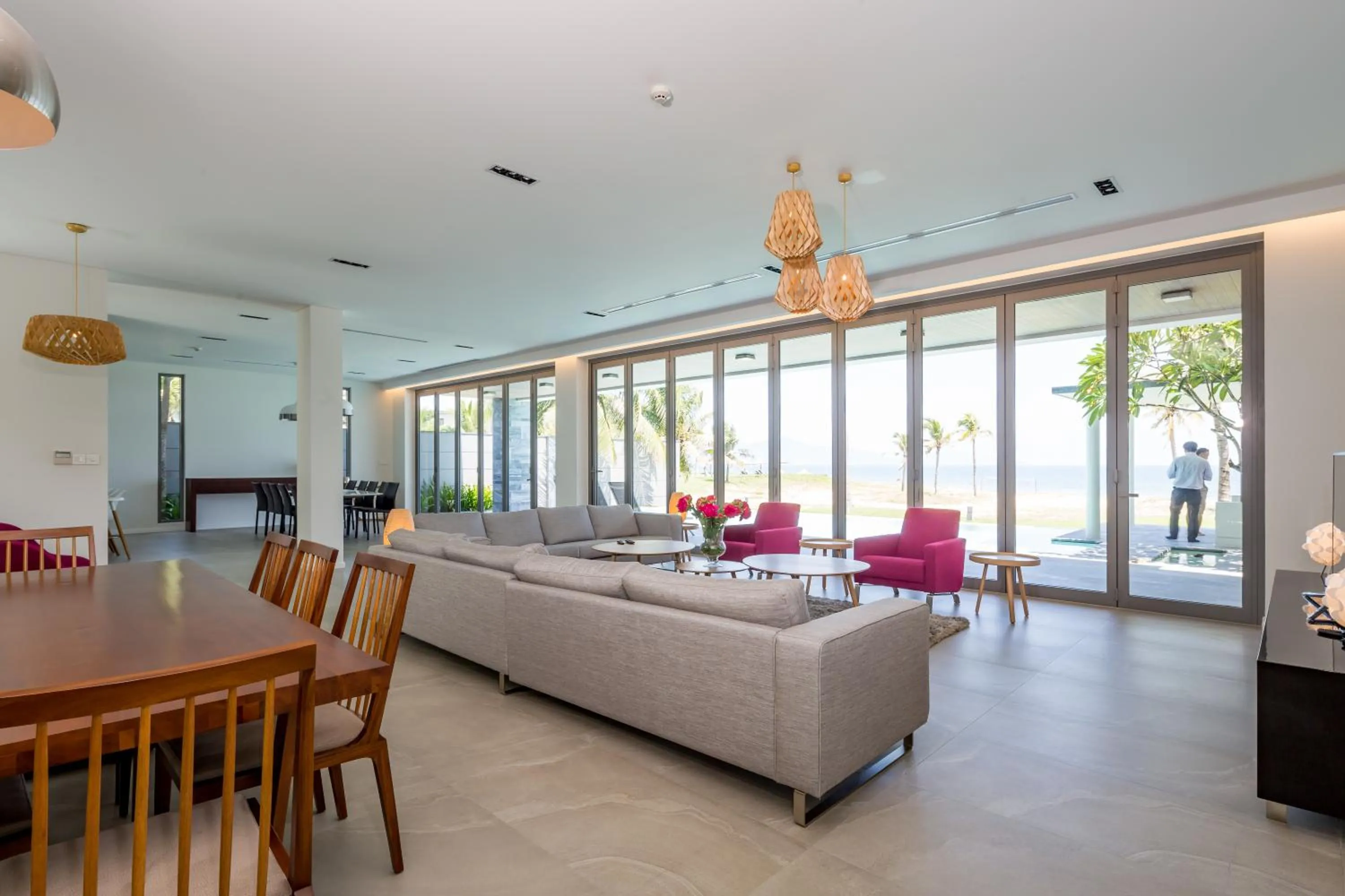 Luxury Villa 5* - Ocean Front - IDCWH