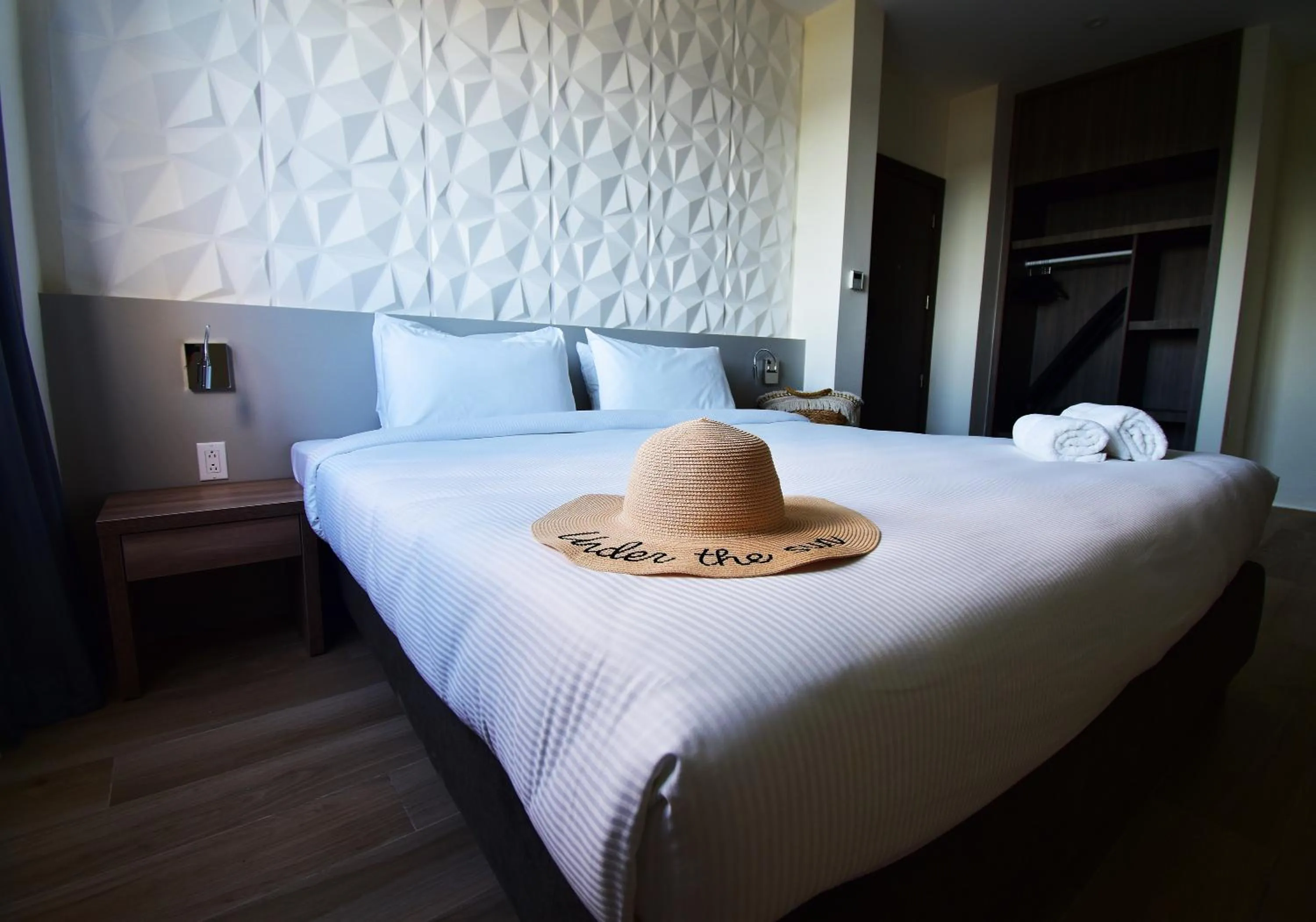 Bed in Adonis Cupecoy