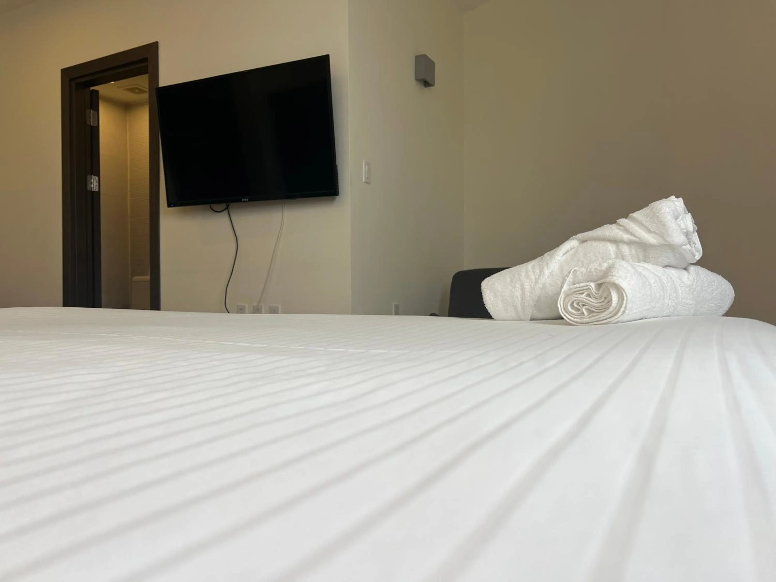 Bed in Adonis Cupecoy