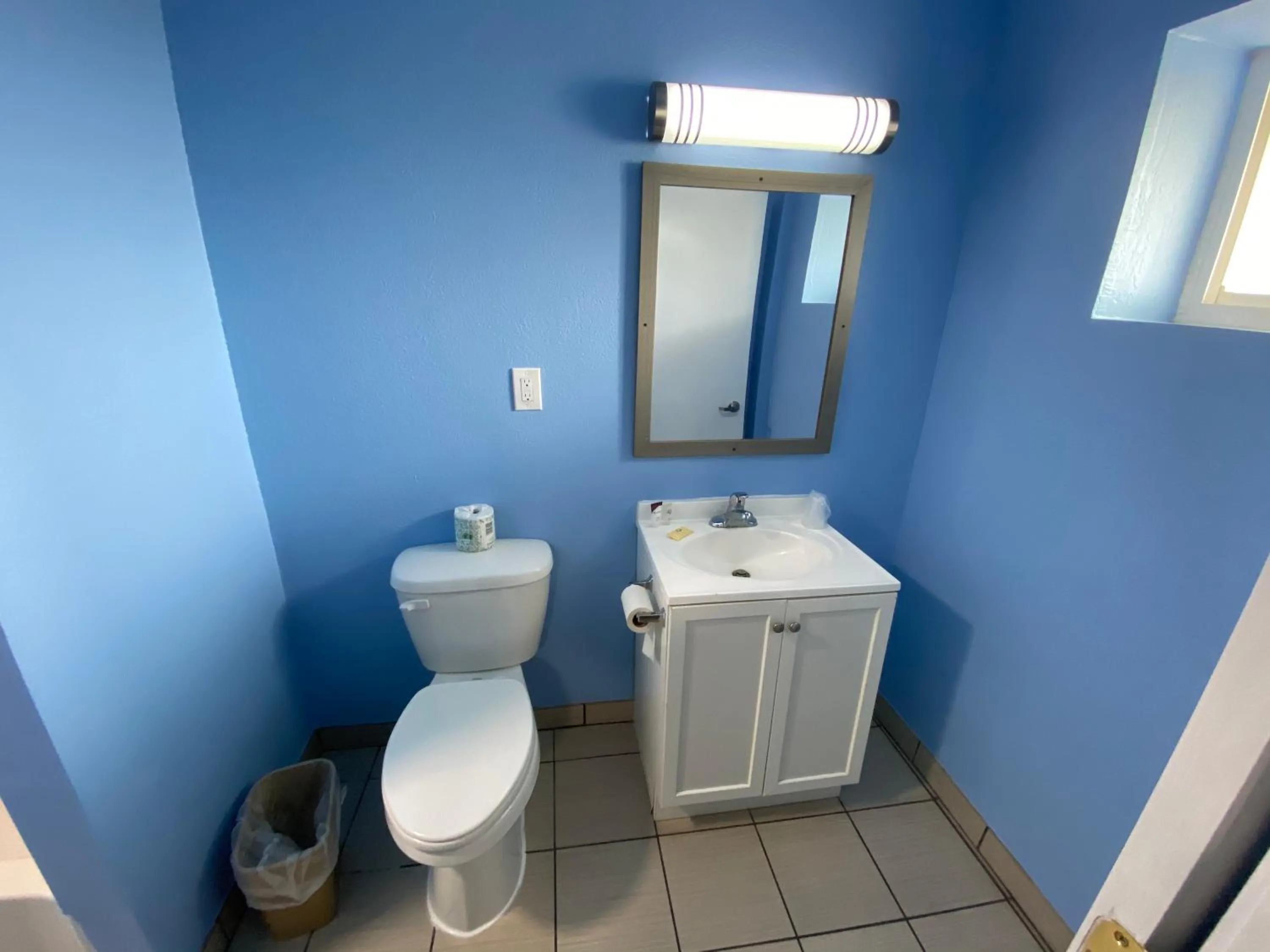 Red Carpet Inn & Suites Wrightstown