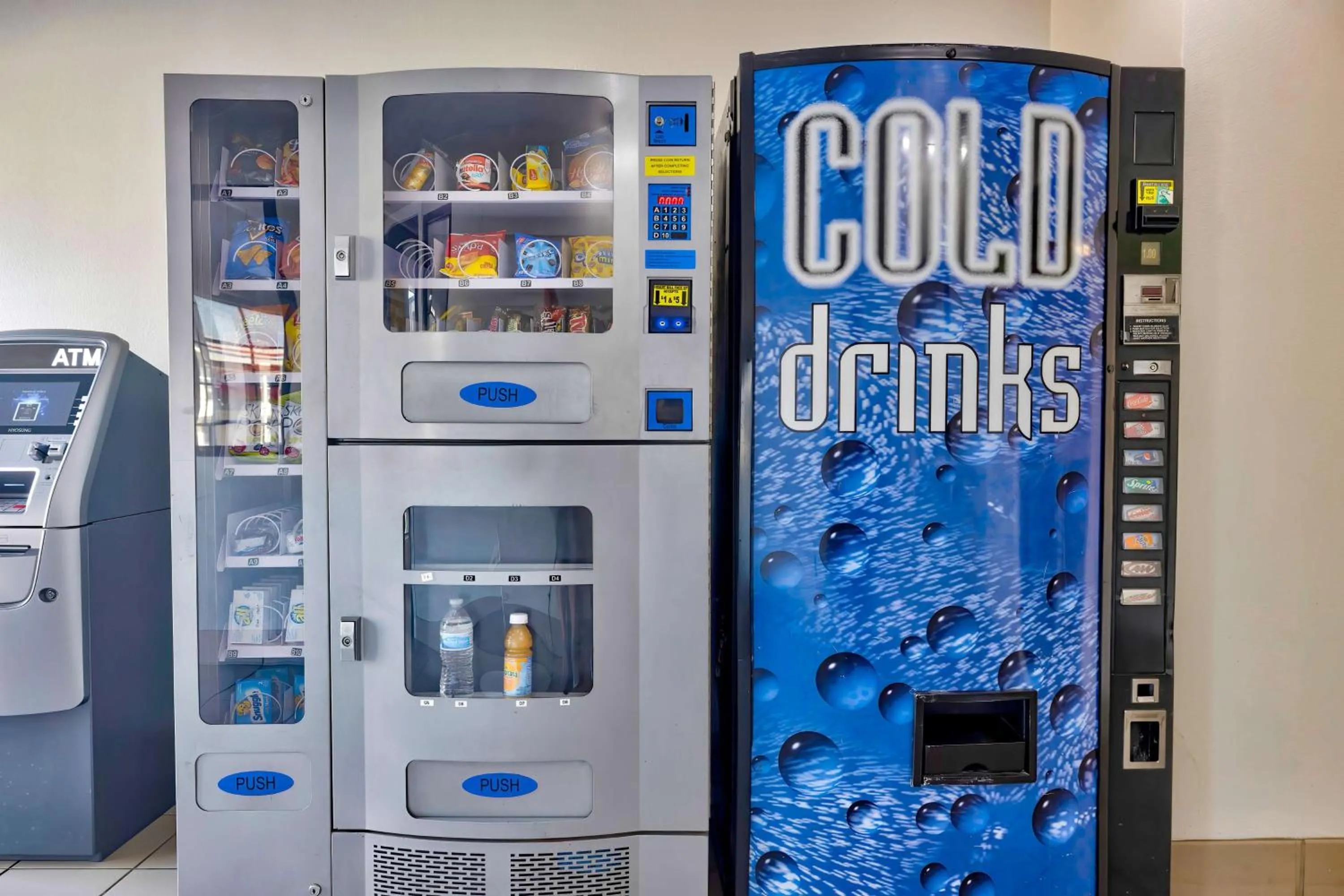 Property building in Motel 6-Bryan, TX - College Station