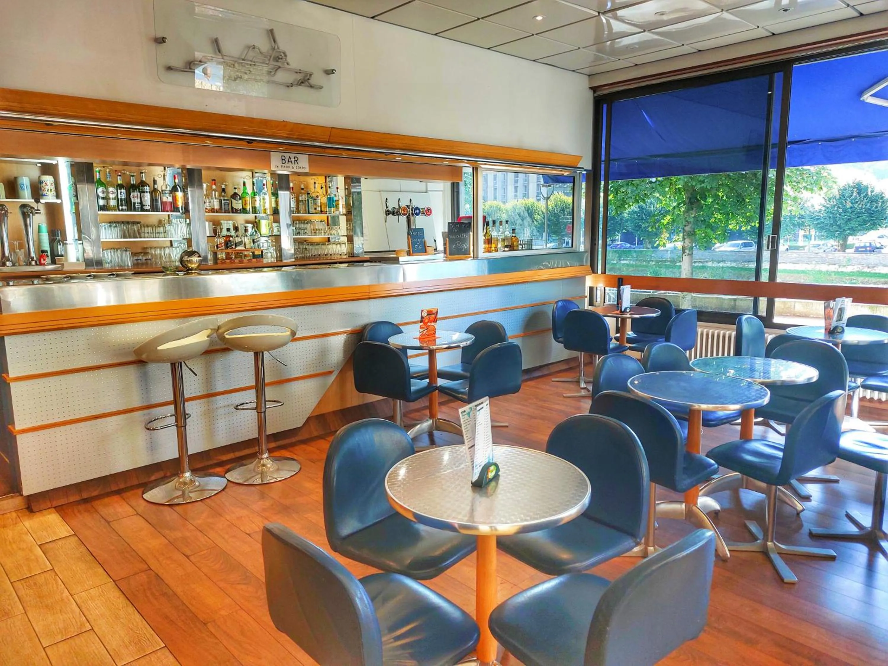 Lounge or bar in Hôtel Christina Lourdes