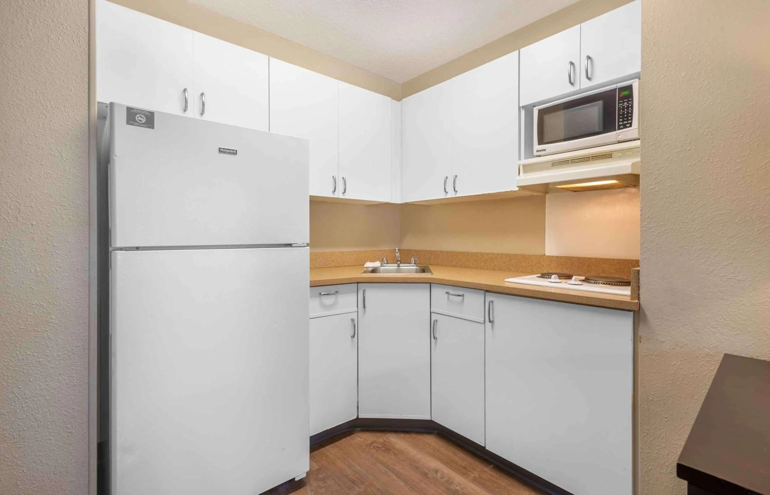 Kitchen or kitchenette in Extended Stay America Suites - Princeton - West Windsor