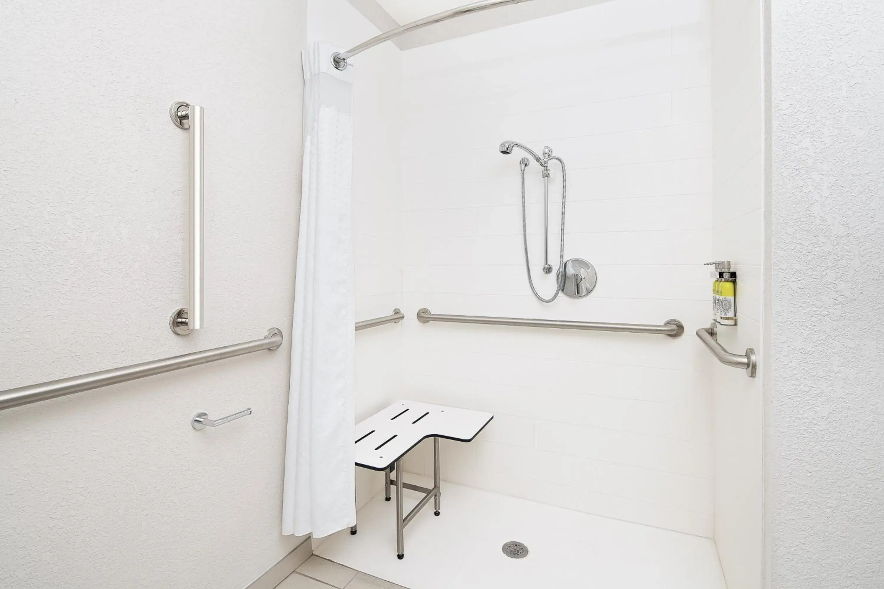 Standard Queen Room with Two Queen Beds in Holiday Inn Express Statesboro by IHG Standard Queen Room with Two Queen Beds in Holiday Inn Express Statesboro by IHG