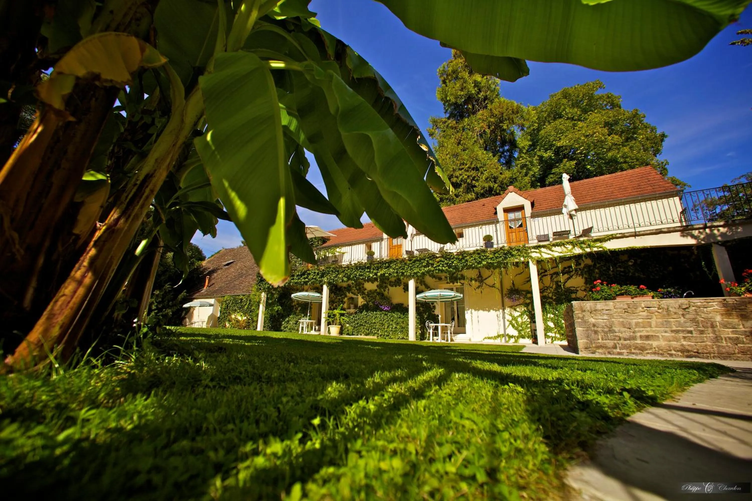 Facade/entrance in Château de Challanges