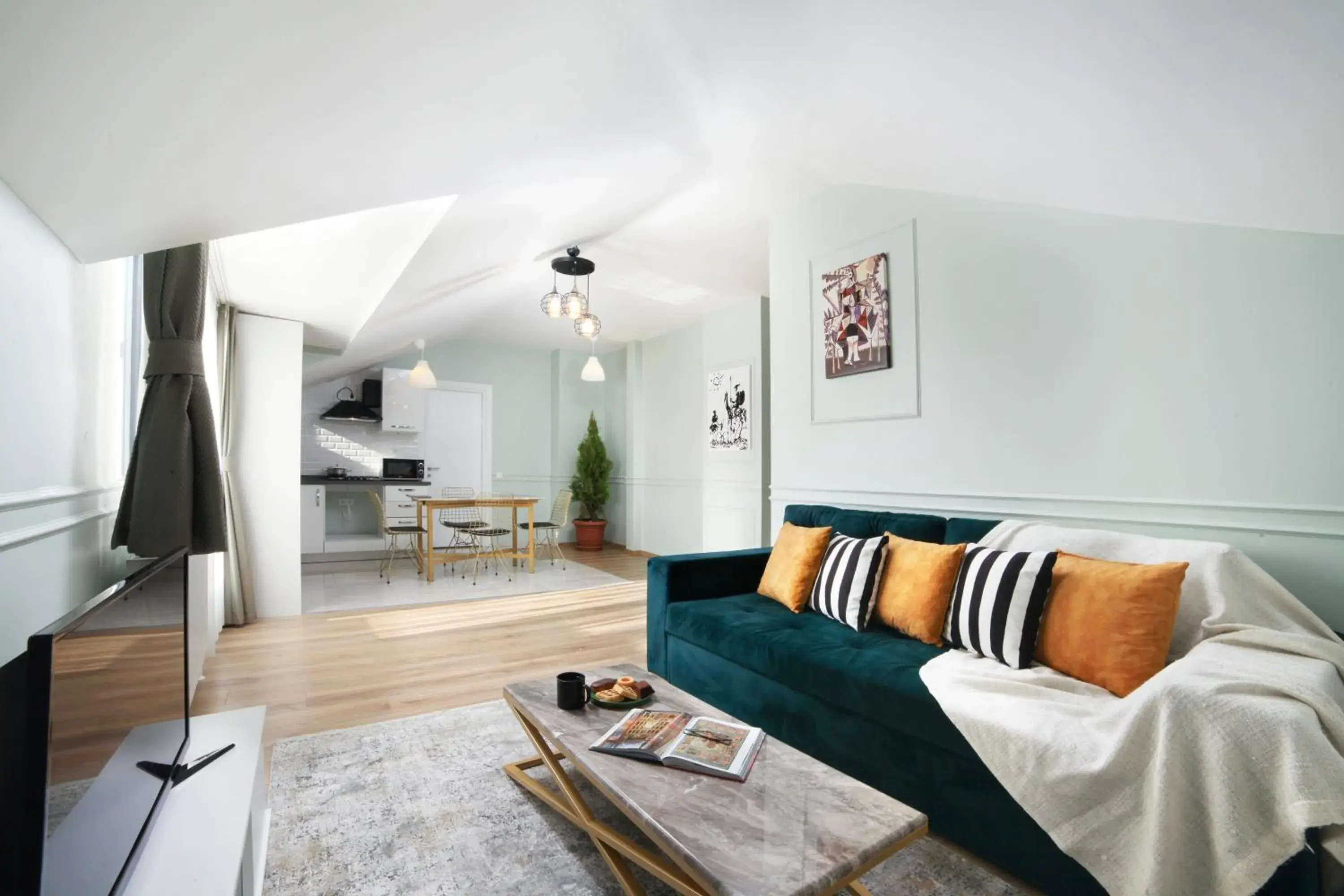 One-Bedroom Apartment with Balcony in Walton Residence Sisli One-Bedroom Apartment with Balcony in Walton Residence Sisli