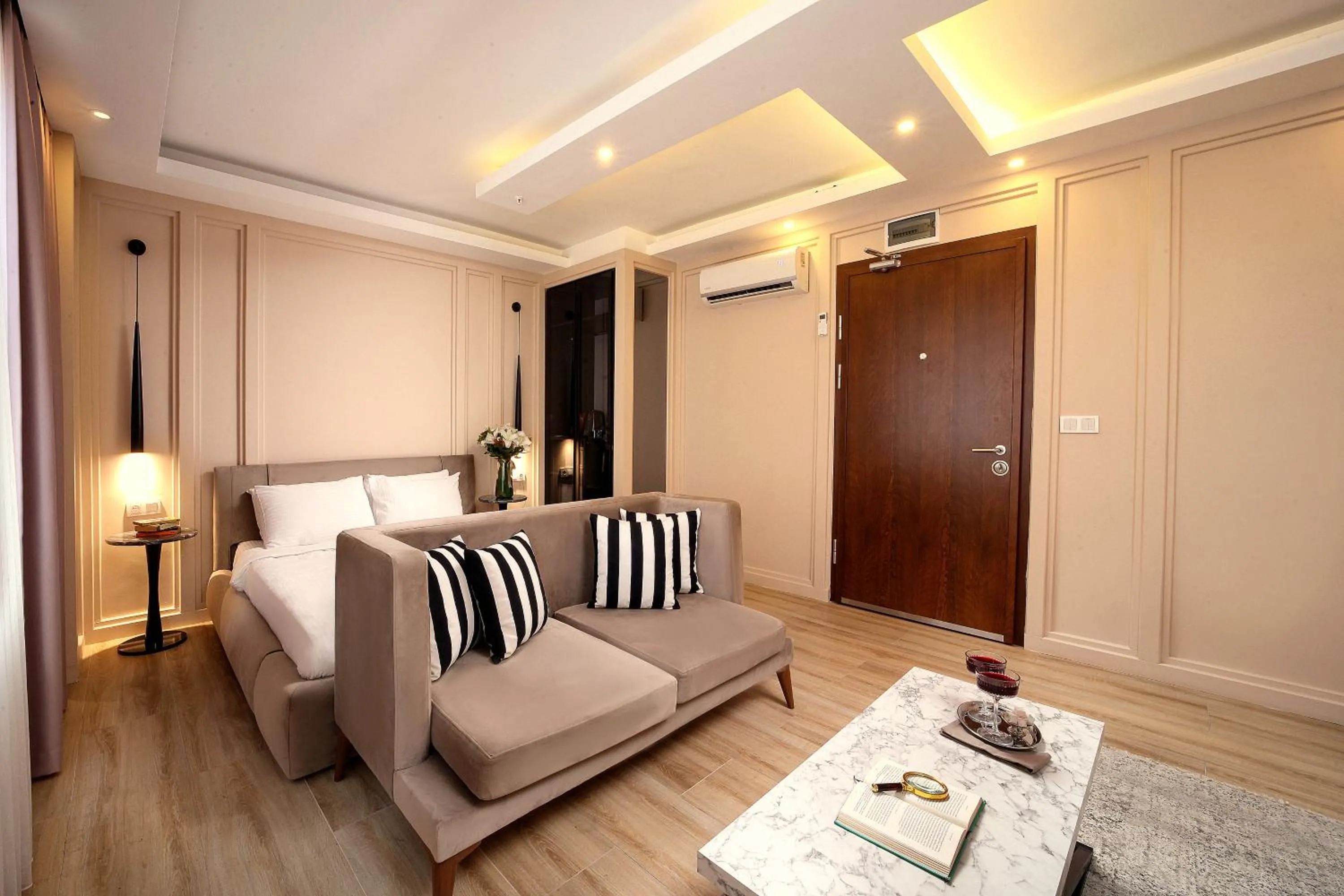 Photo of the whole room in Walton Residence Sisli