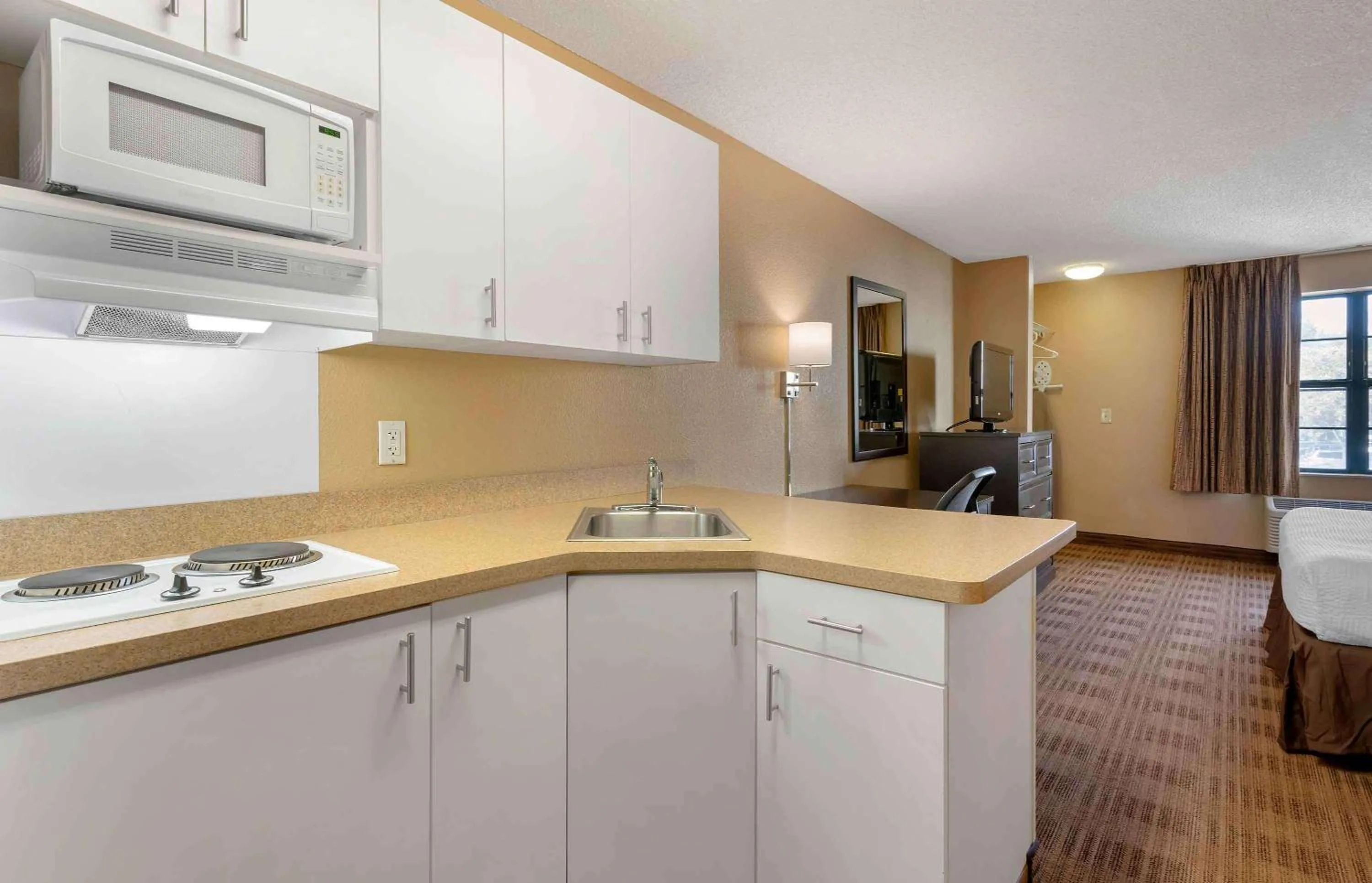 Kitchen or kitchenette in Extended Stay America Suites - San Jose - Morgan Hill