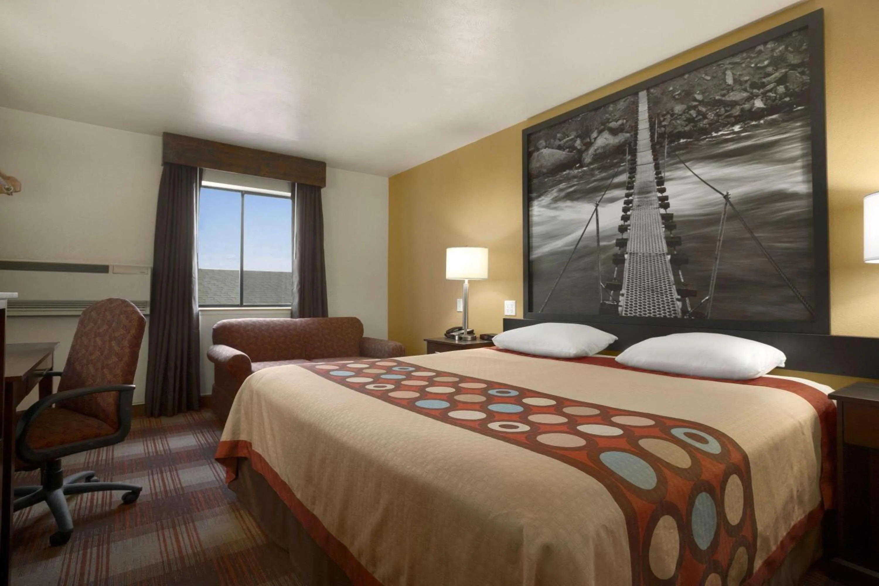 Photo of the whole room, Bed in Super 8 by Wyndham Idaho Falls