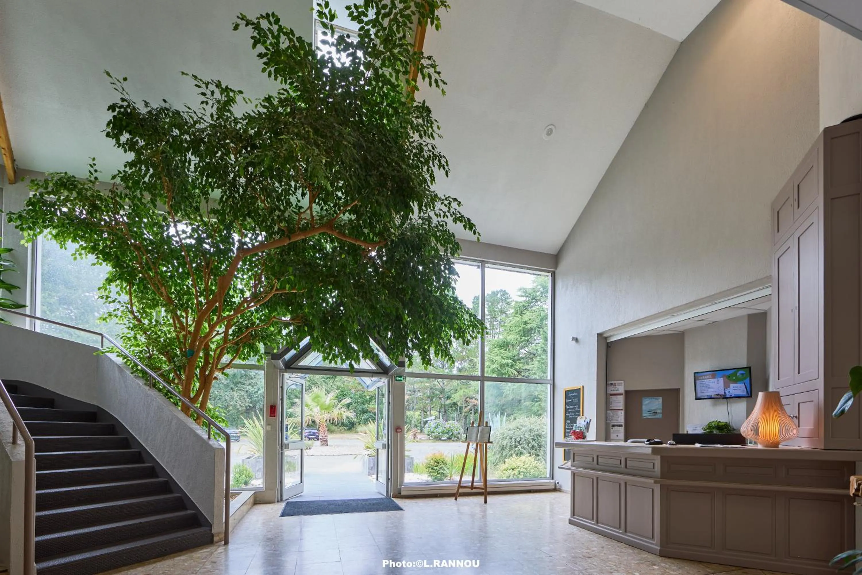 Lobby or reception in Hôtel du Golf Saint-Laurent