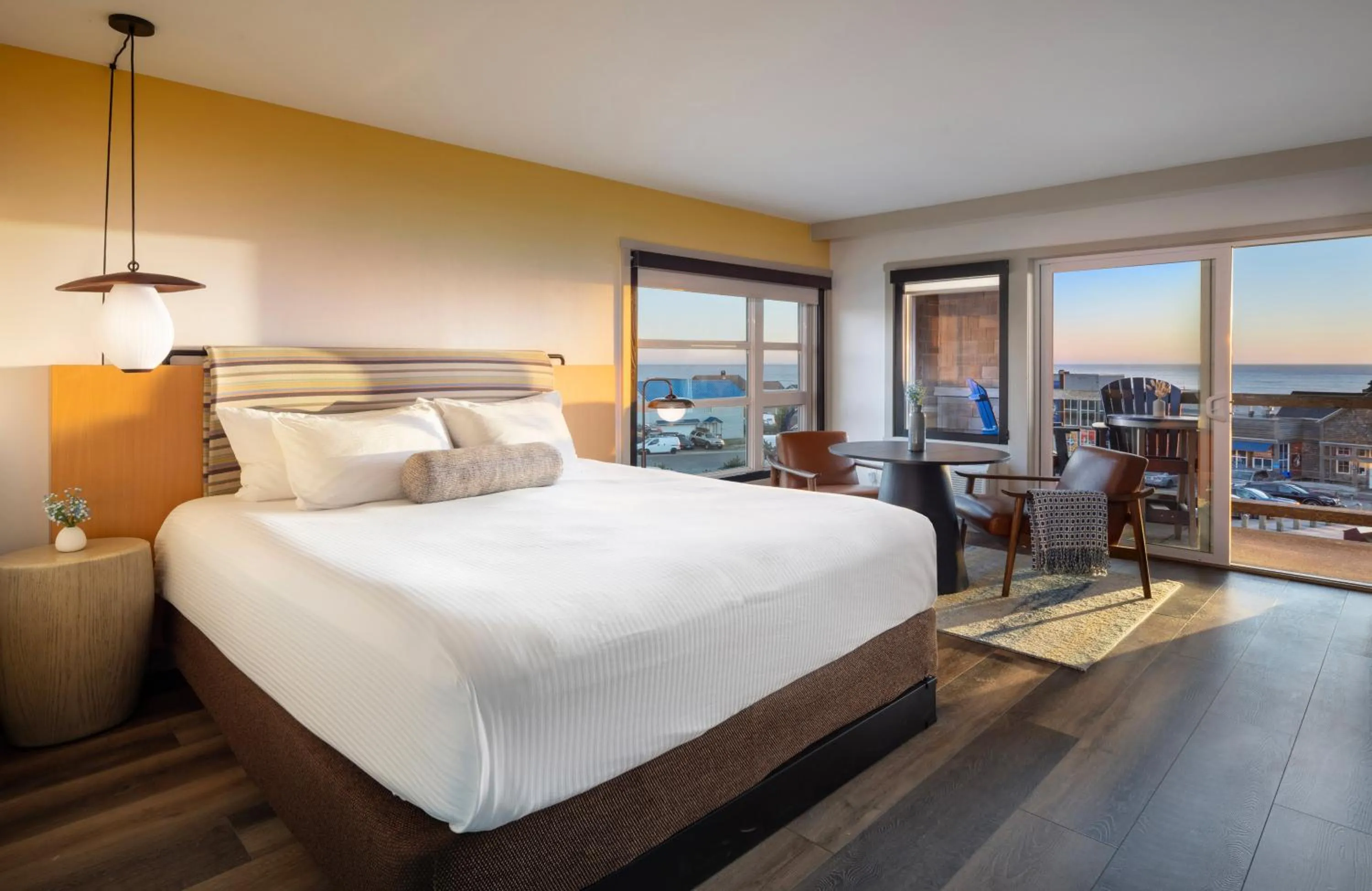 Bed in Inn at Cape Kiwanda