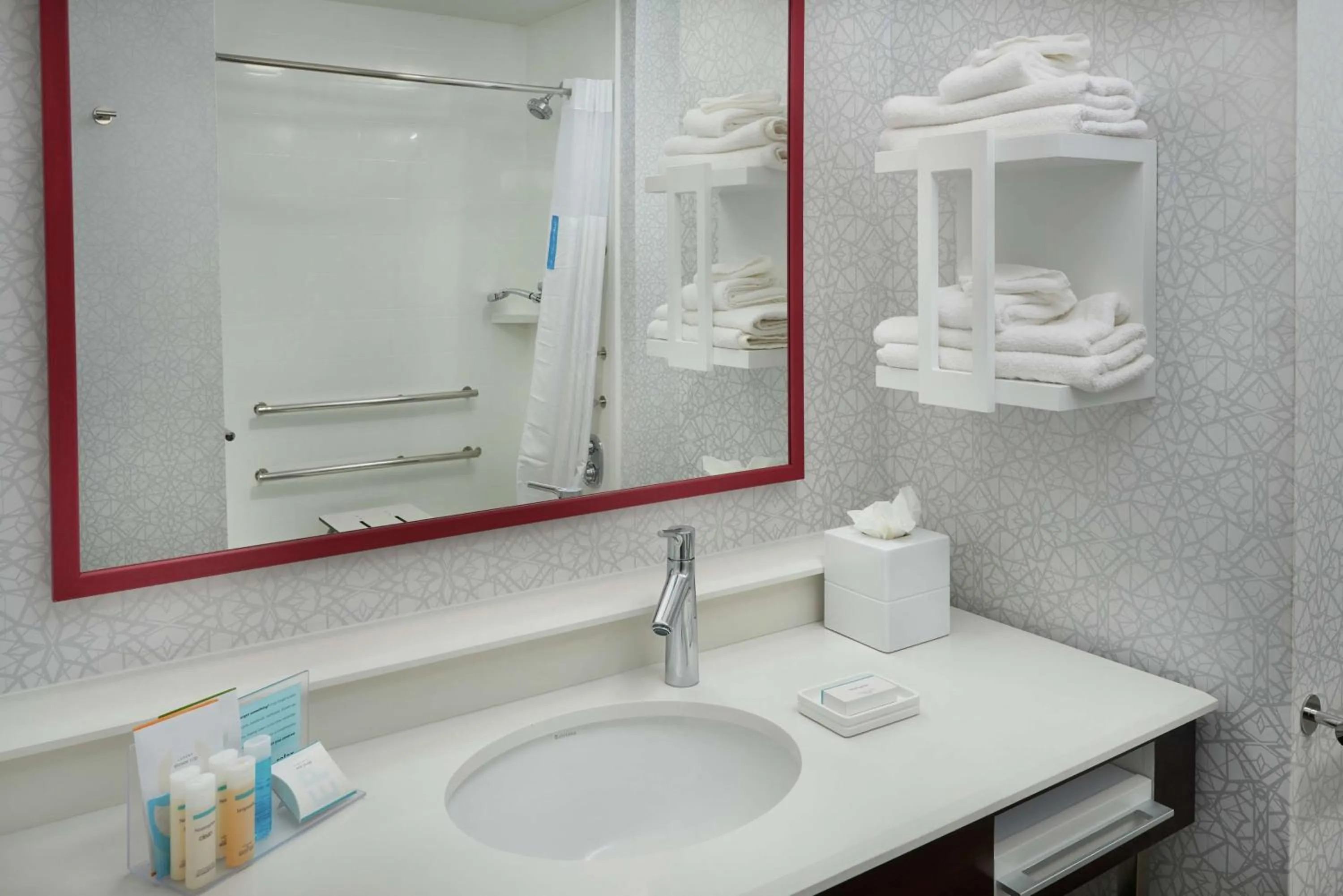 Bathroom in Hampton Inn Burley