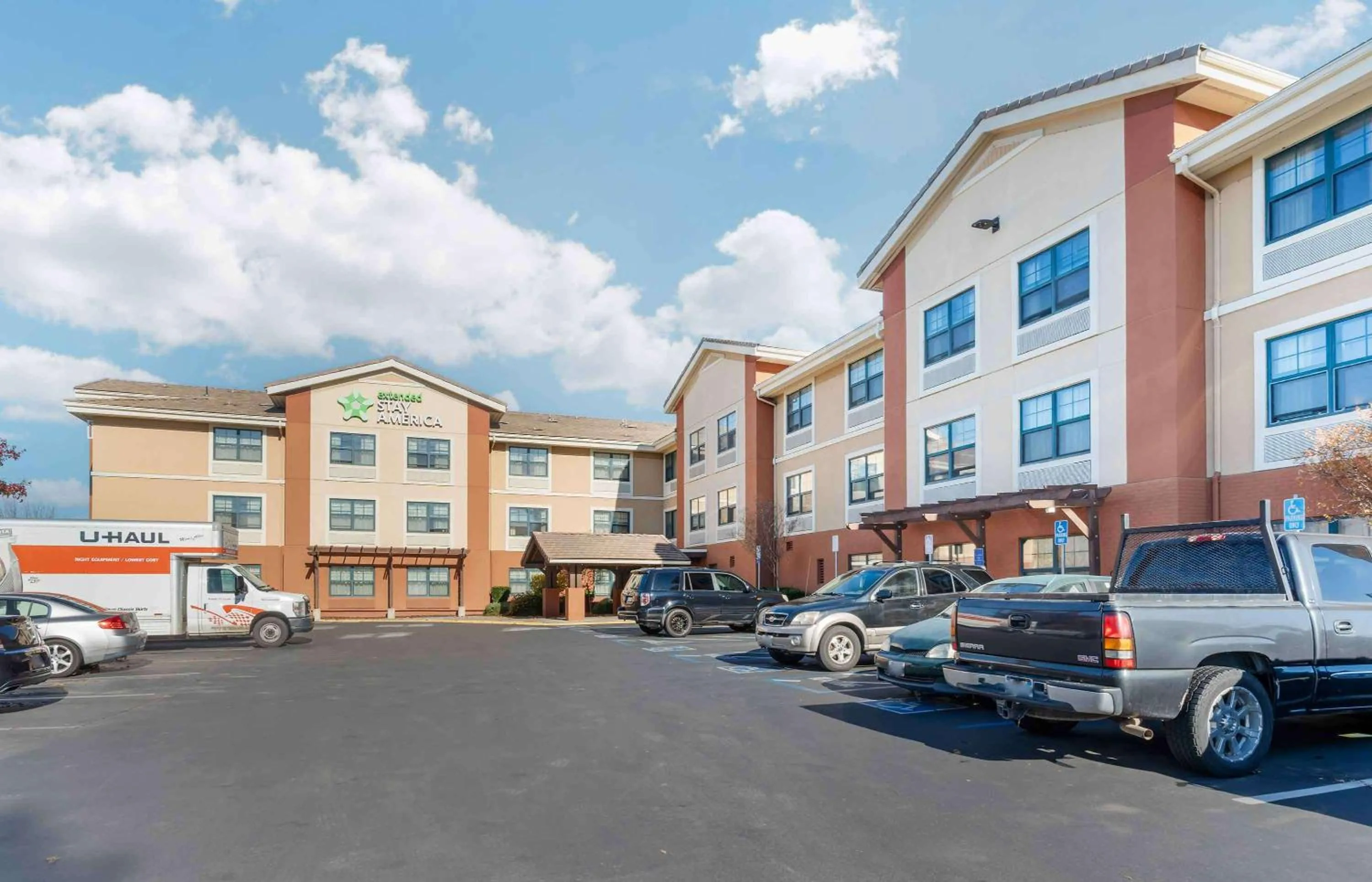 Property building in Extended Stay America Suites - Sacramento - Vacaville
