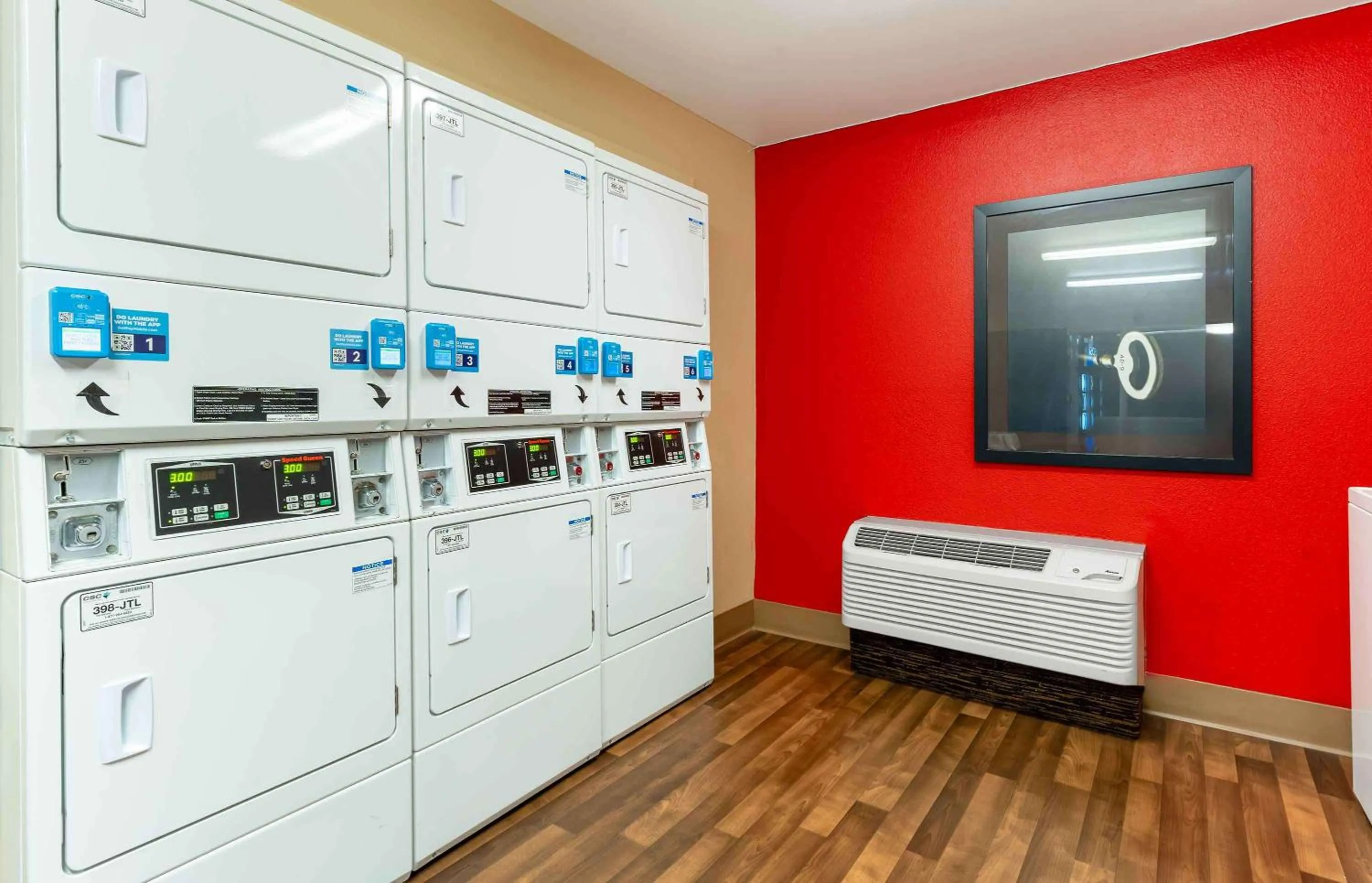 Property building in Extended Stay America Suites - Sacramento - Vacaville