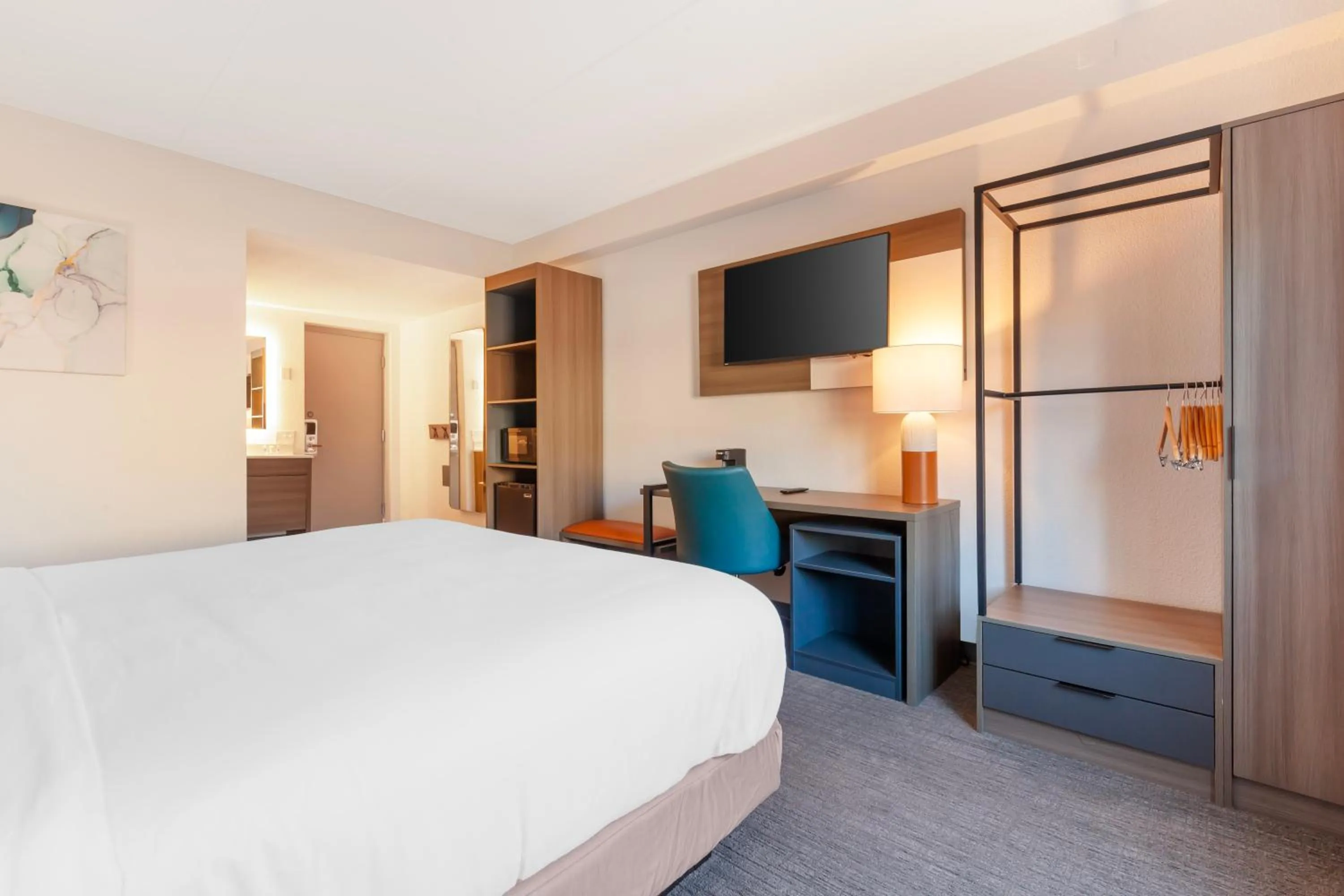 Bed in Comfort Inn & Suites Beaver Dam