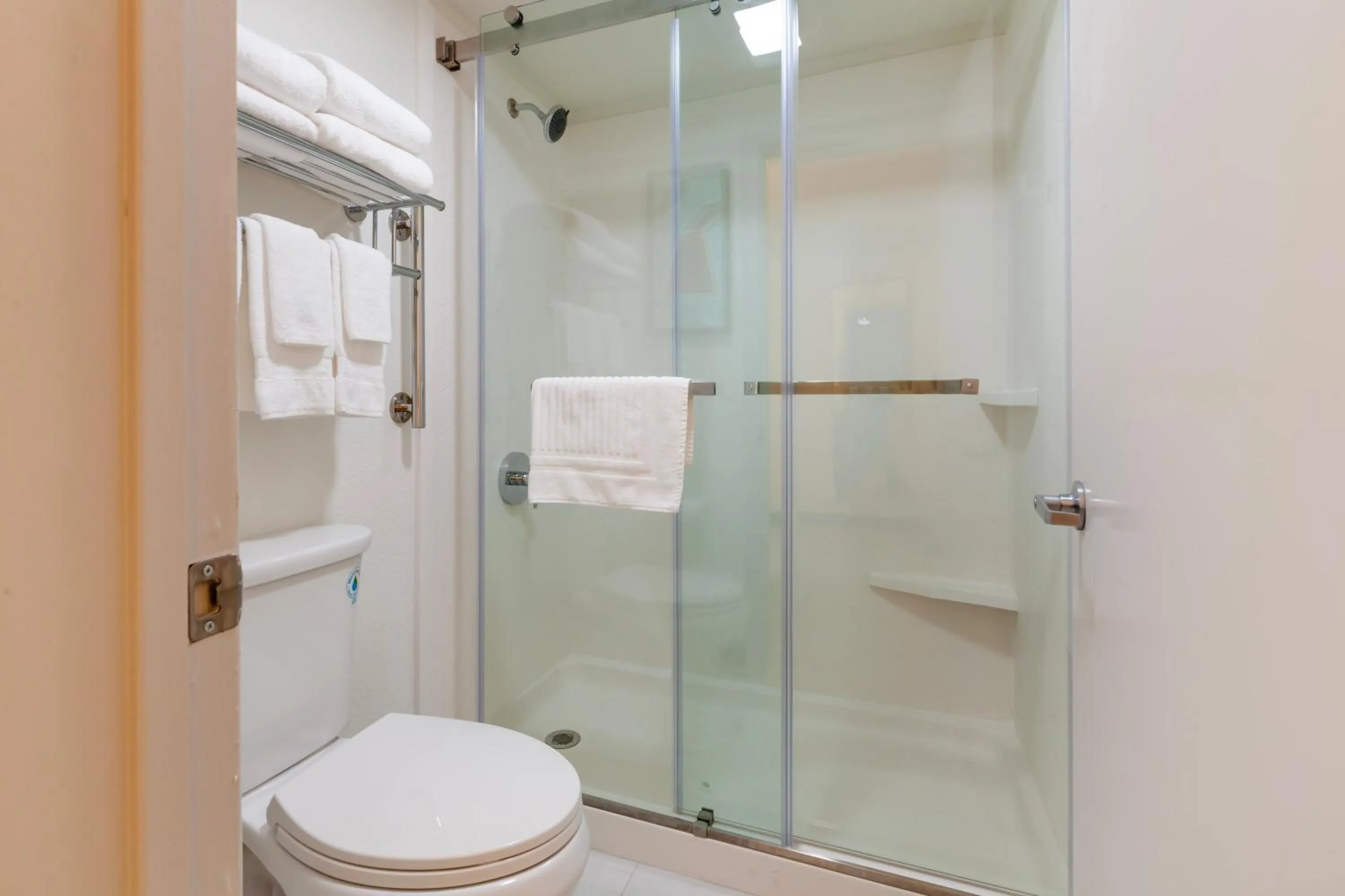 Bathroom in Comfort Inn & Suites Beaver Dam