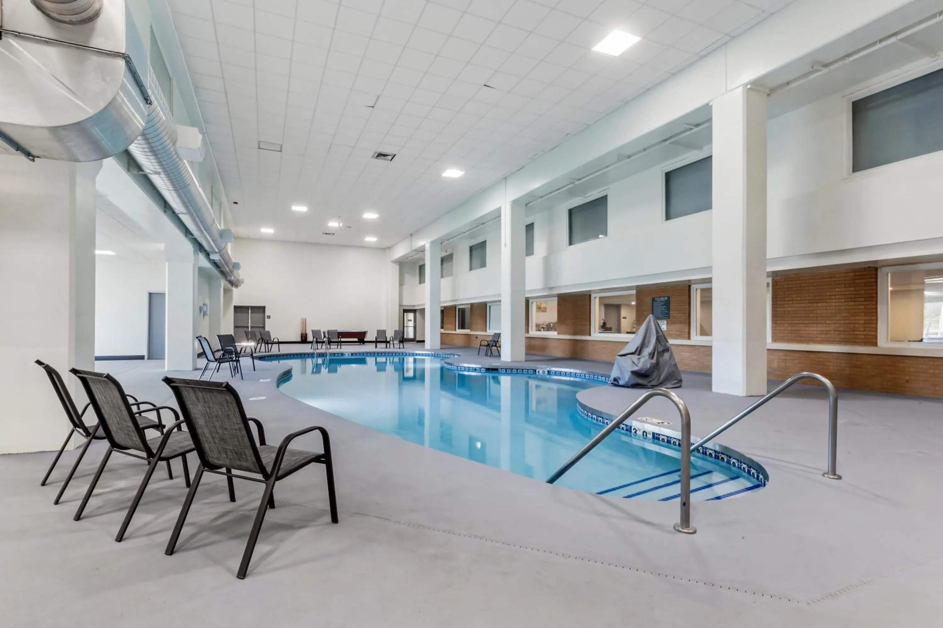 Swimming pool in Comfort Inn & Suites Beaver Dam