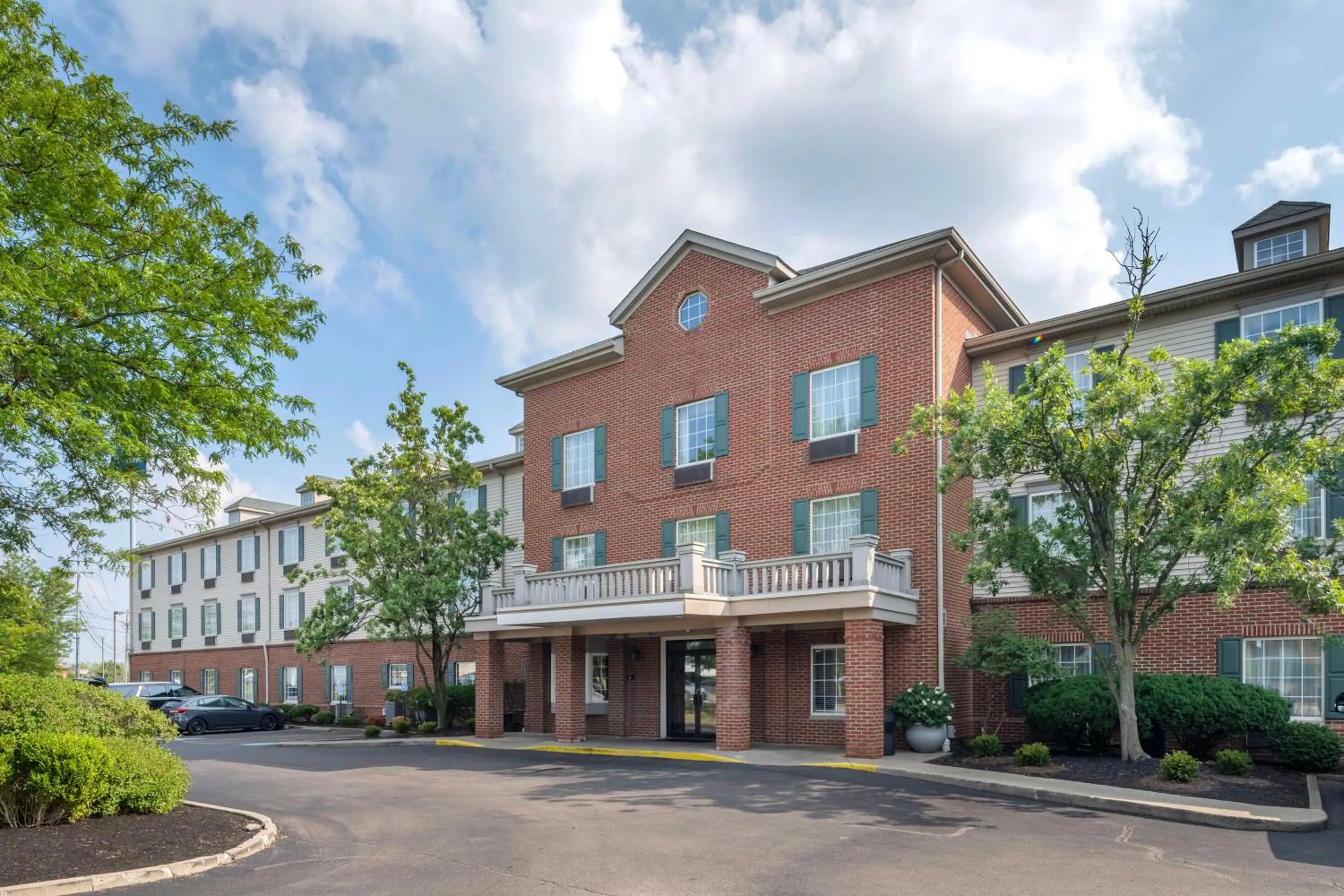 Property building in Best Western Mason Inn