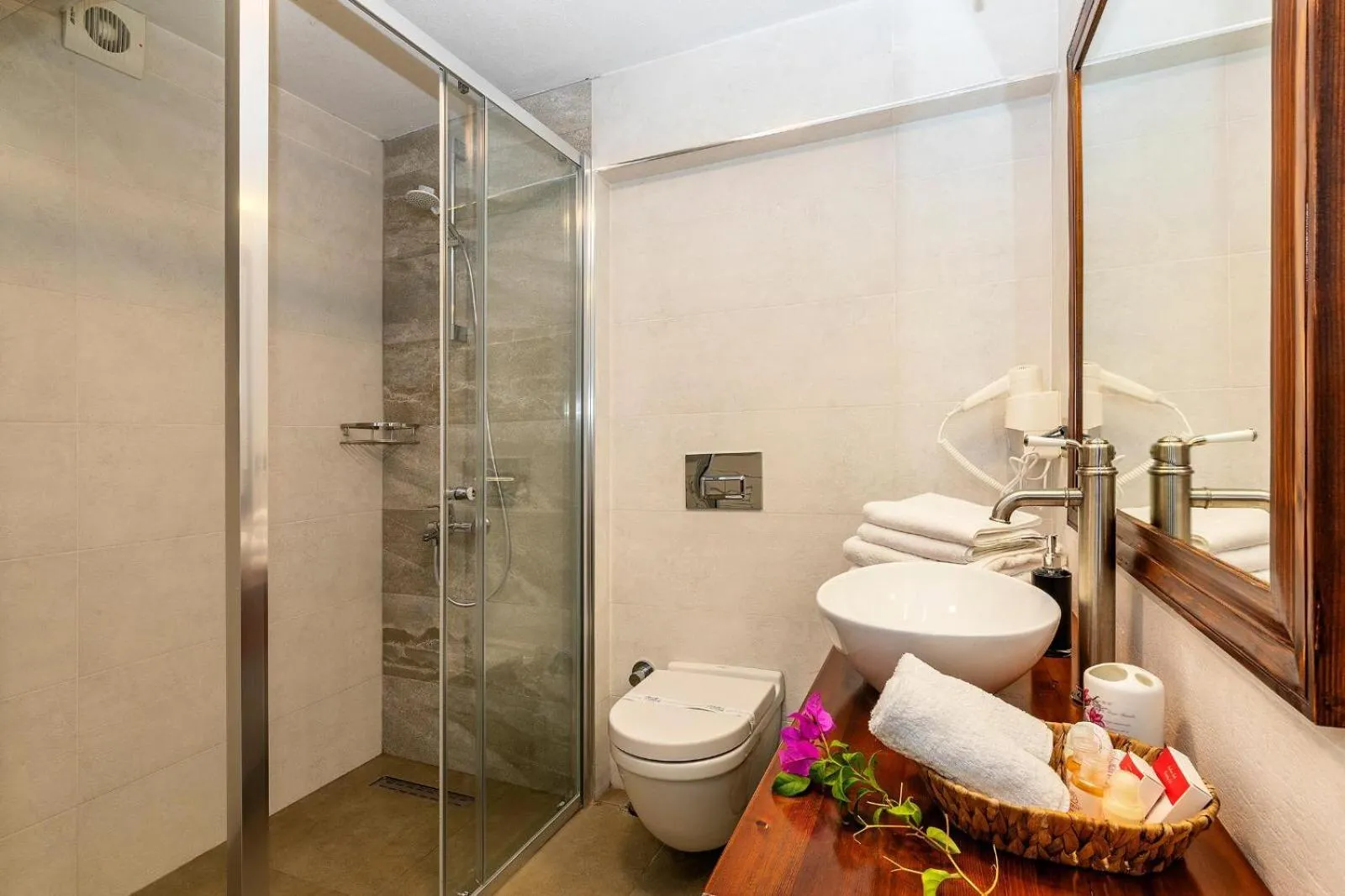 Bathroom in Mets Boutique Hotel